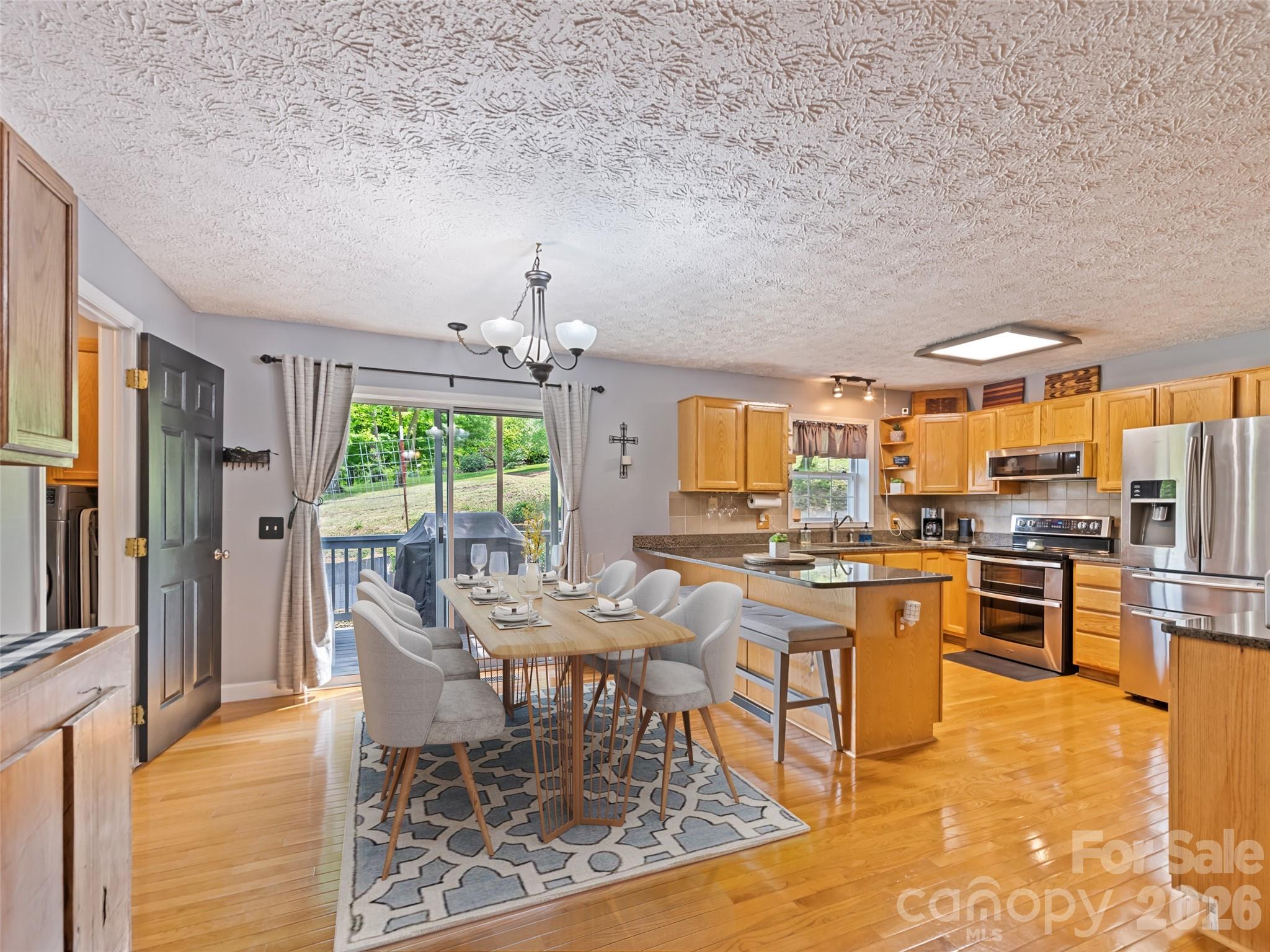 222 Thistle Ridge — Clyde