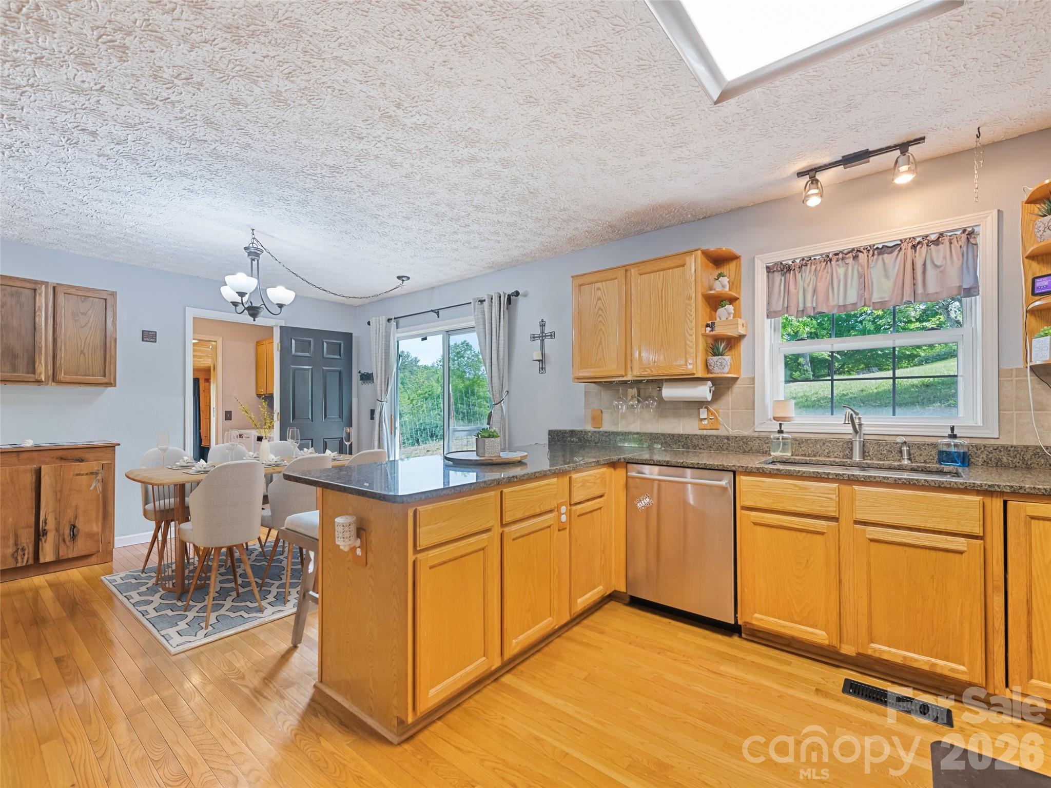 222 Thistle Ridge — Clyde