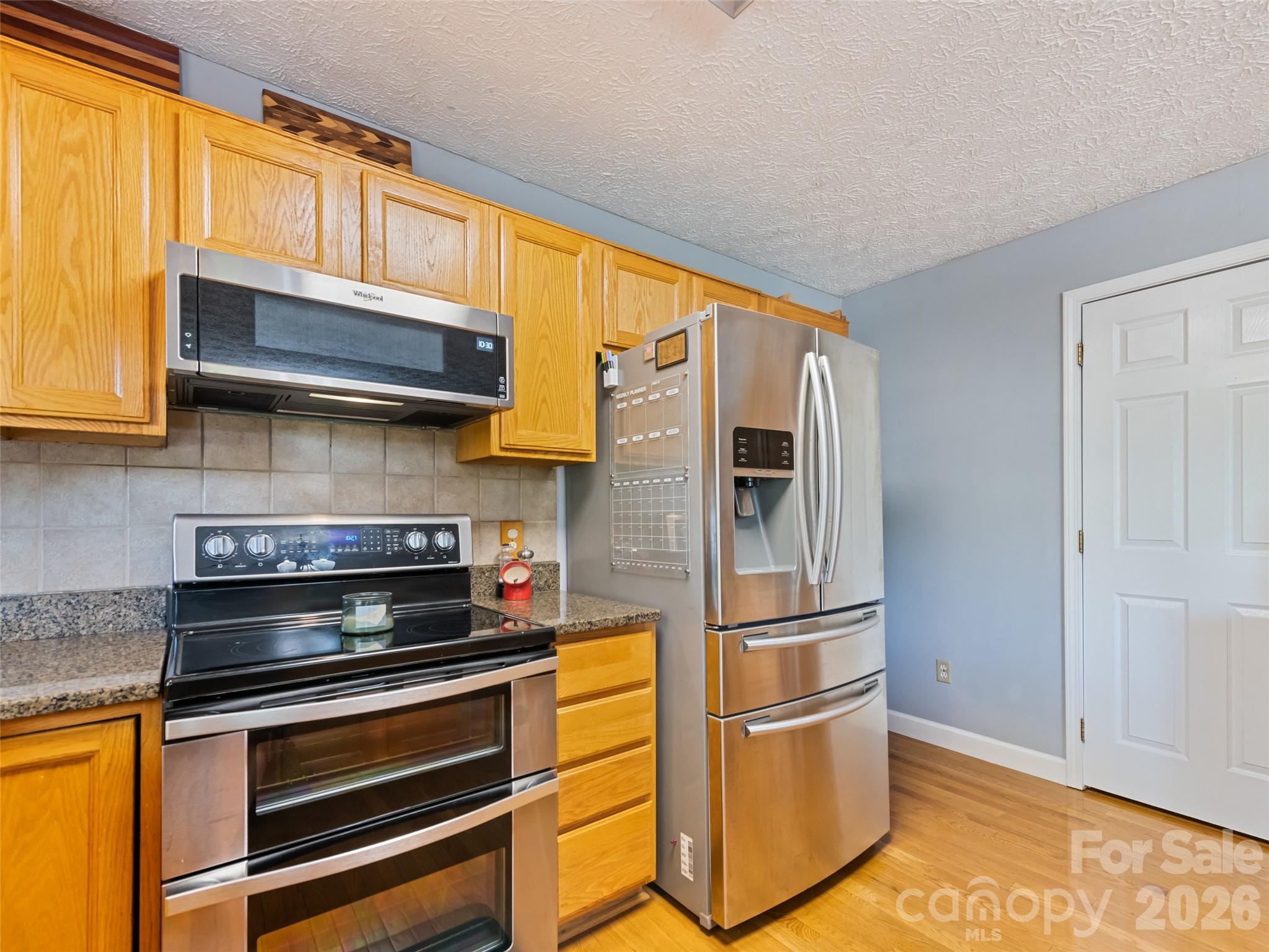 222 Thistle Ridge — Clyde