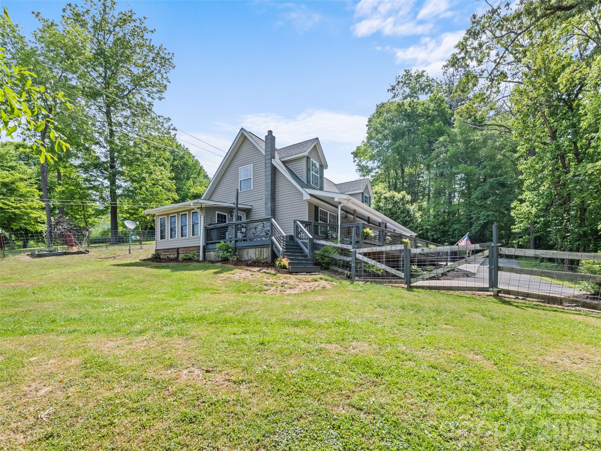 222 Thistle Ridge — Clyde