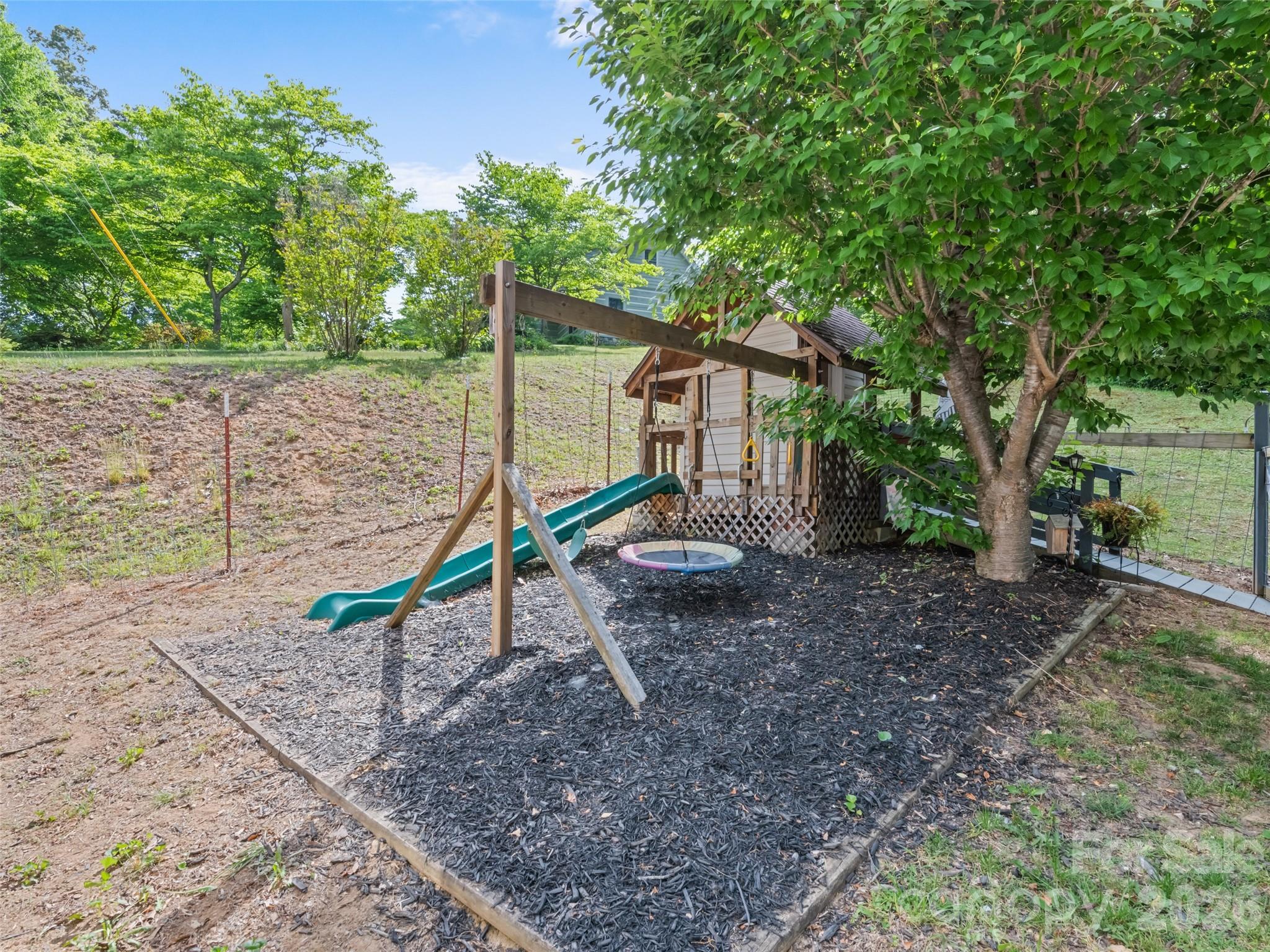 222 Thistle Ridge — Clyde