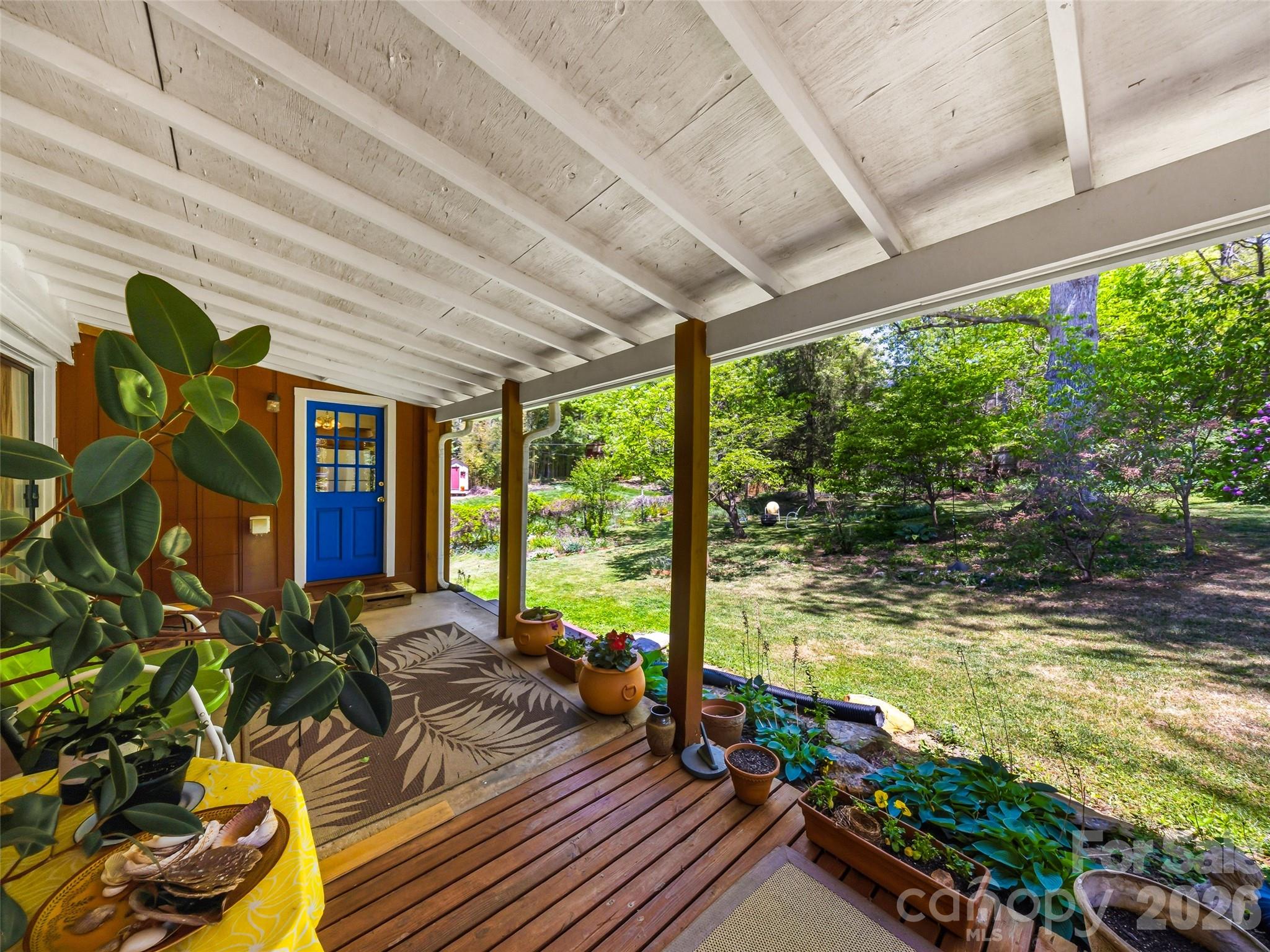 28 Canterbury Road — Asheville