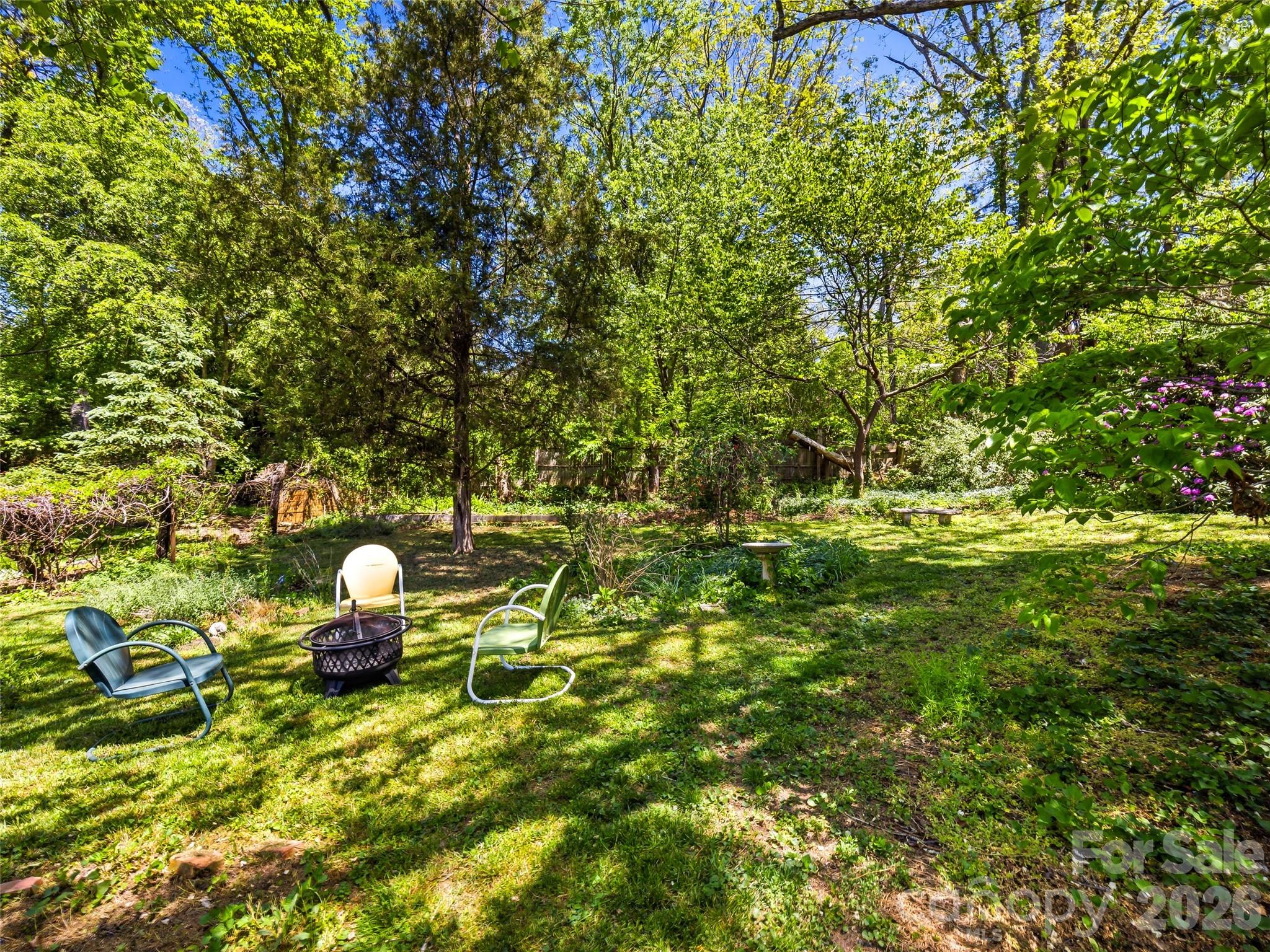 28 Canterbury Road — Asheville