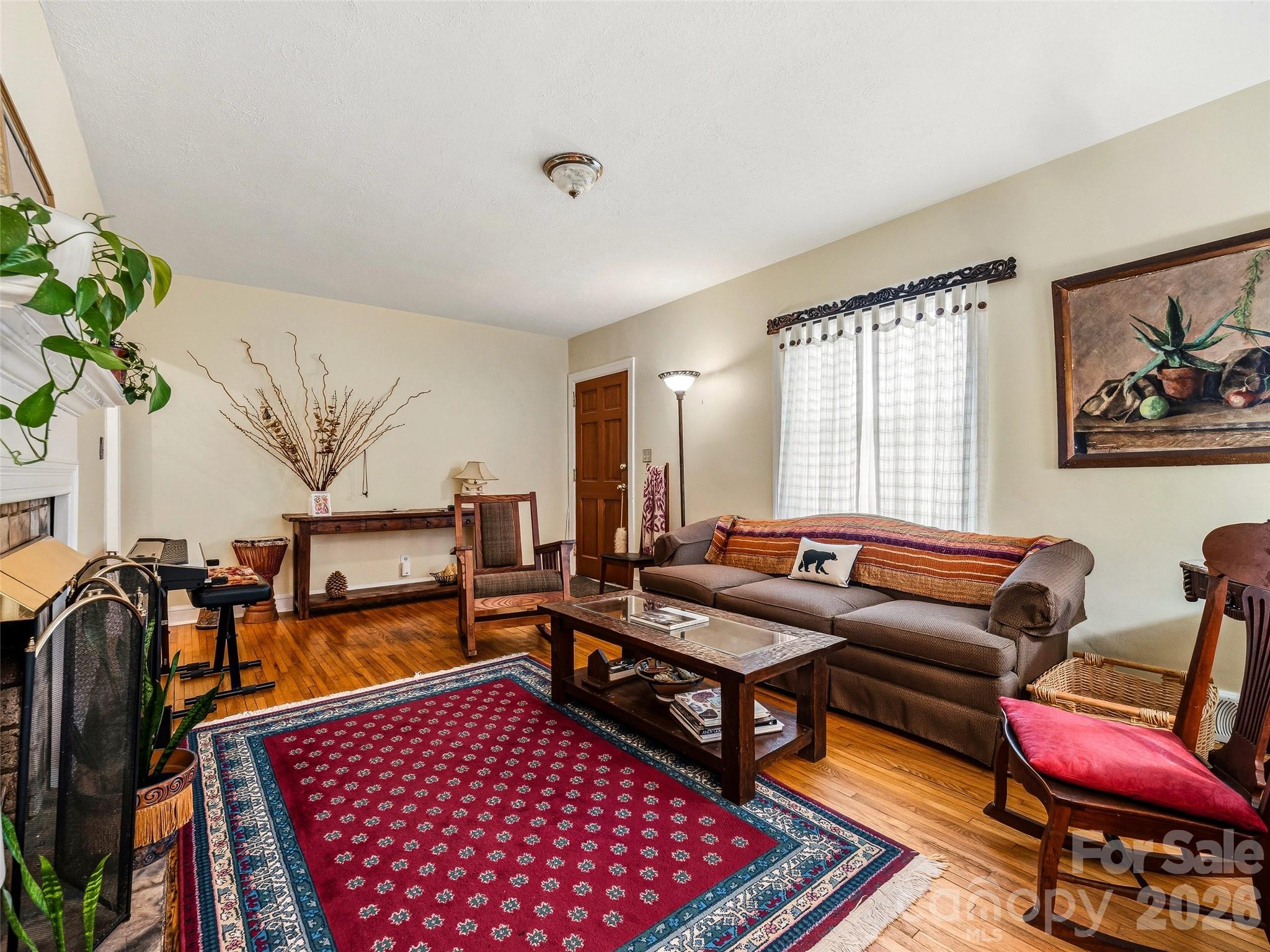 28 Canterbury Road — Asheville