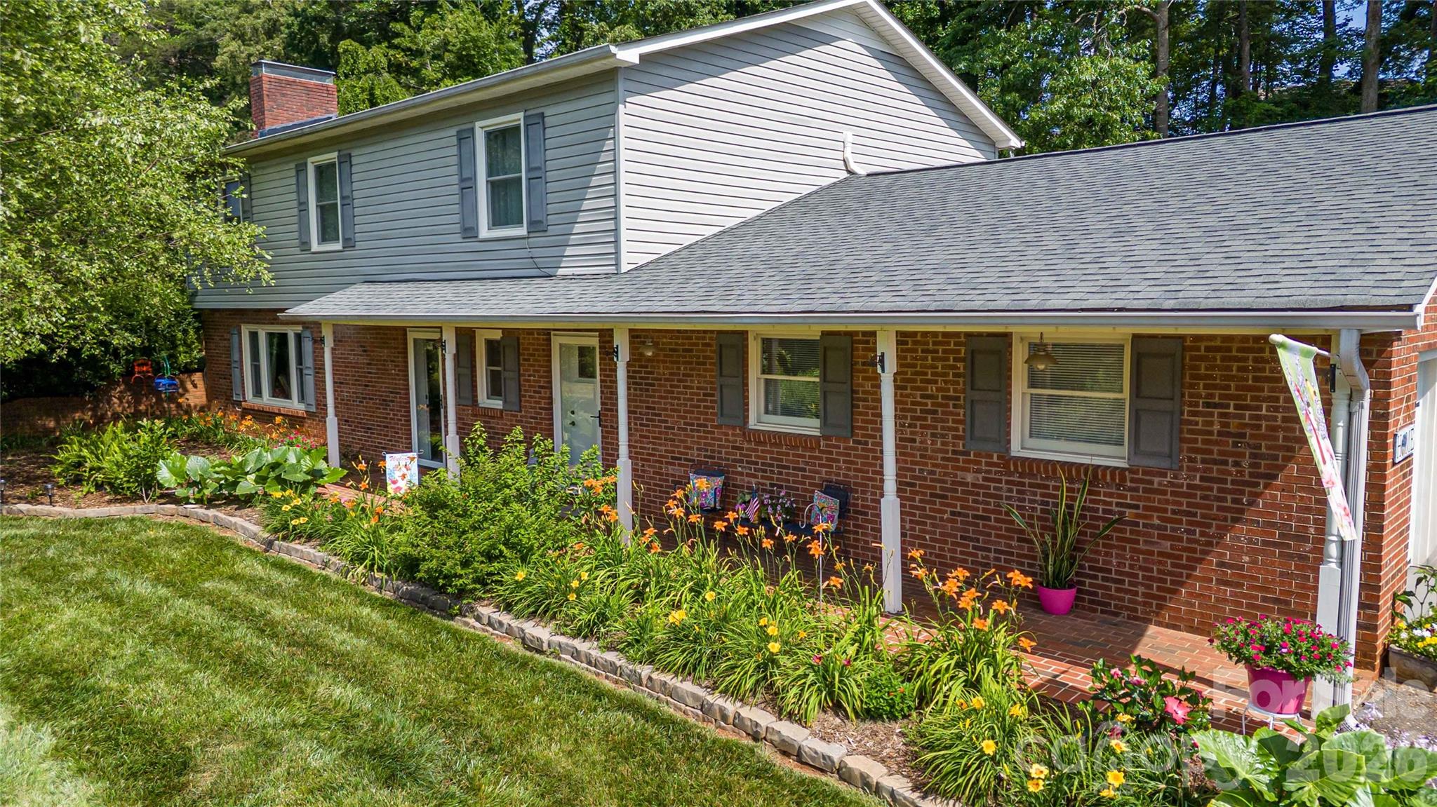 2959 Ramblewoods Drive — Valdese