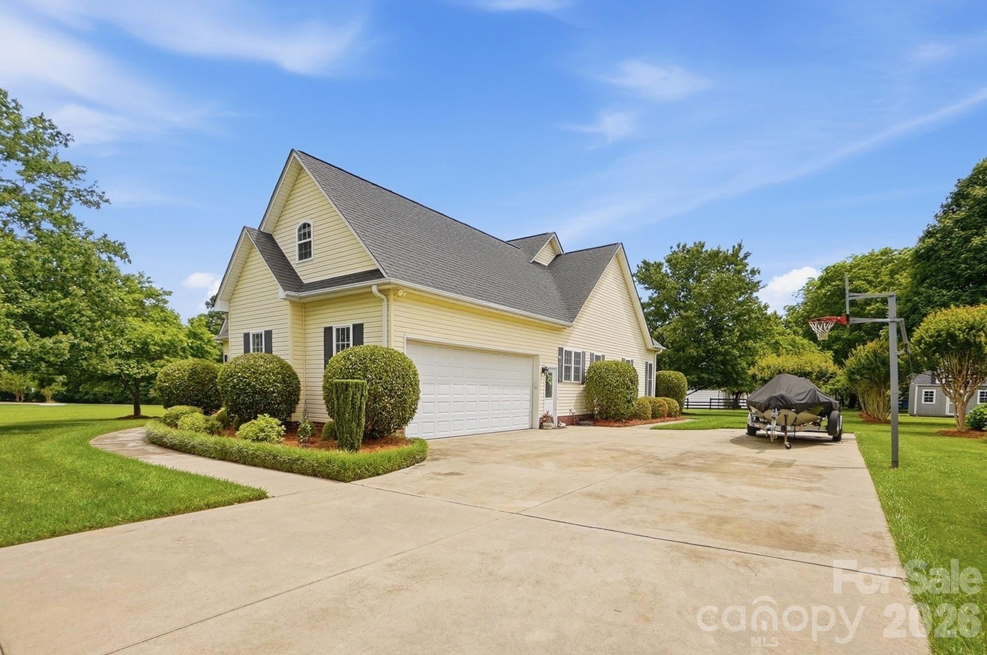 258 Glenwood Drive — Oakboro