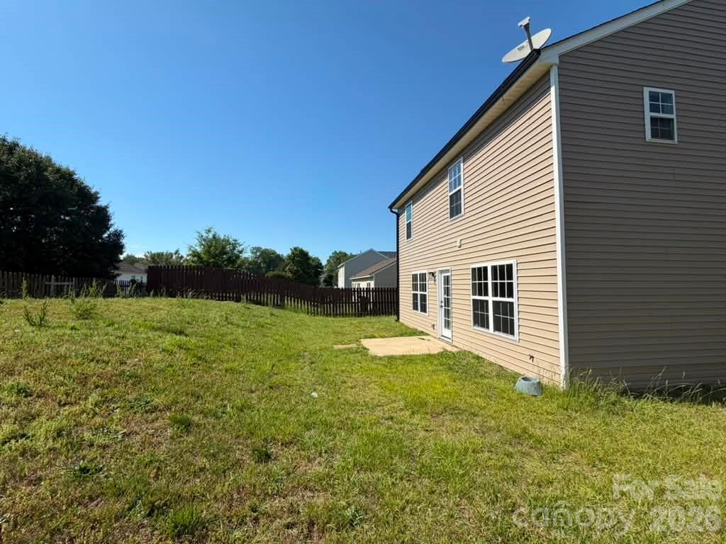 8207 Belmont Stables Drive — Charlotte