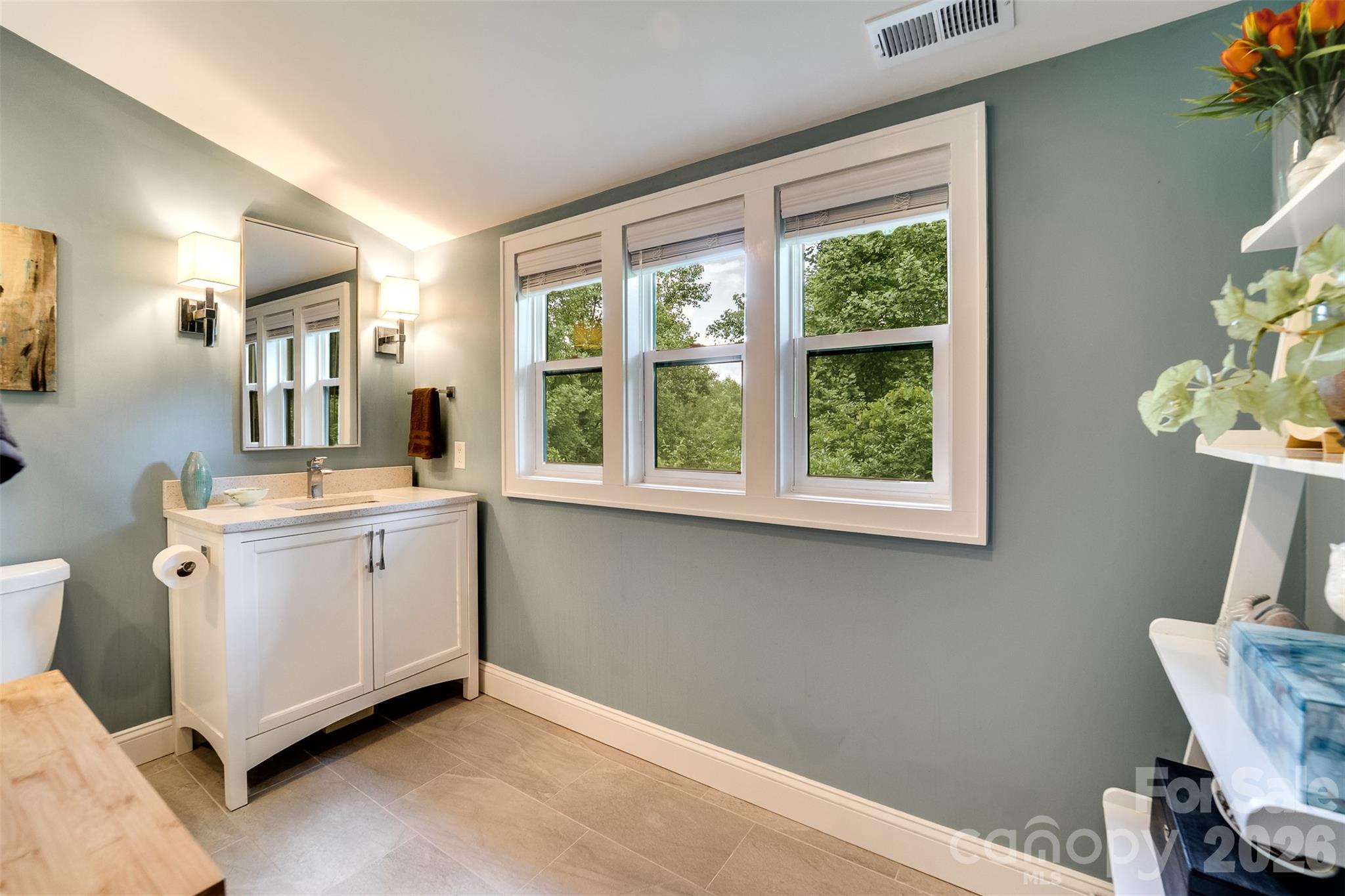1452 S Country Club Drive — Cullowhee