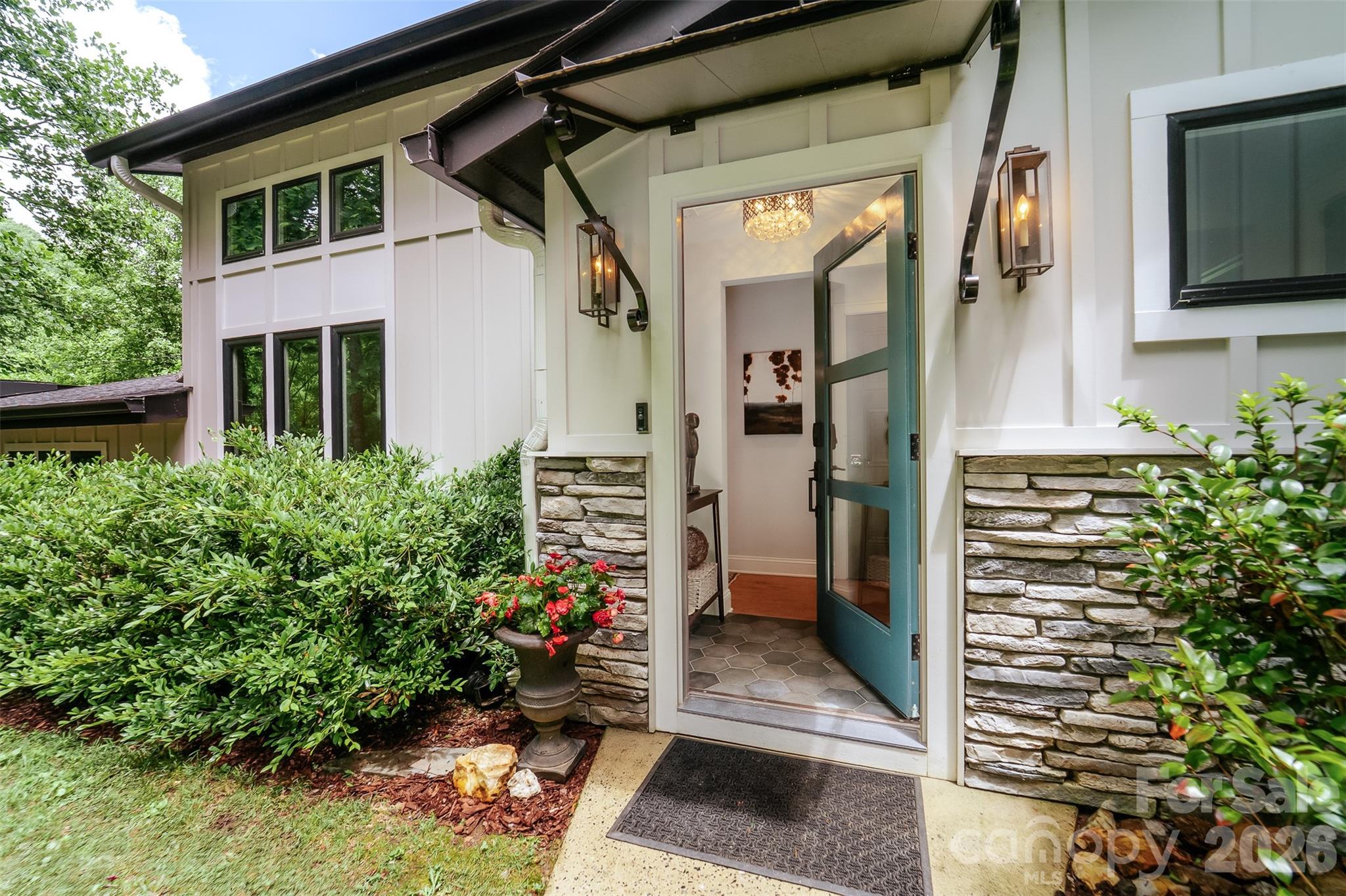 1452 S Country Club Drive — Cullowhee