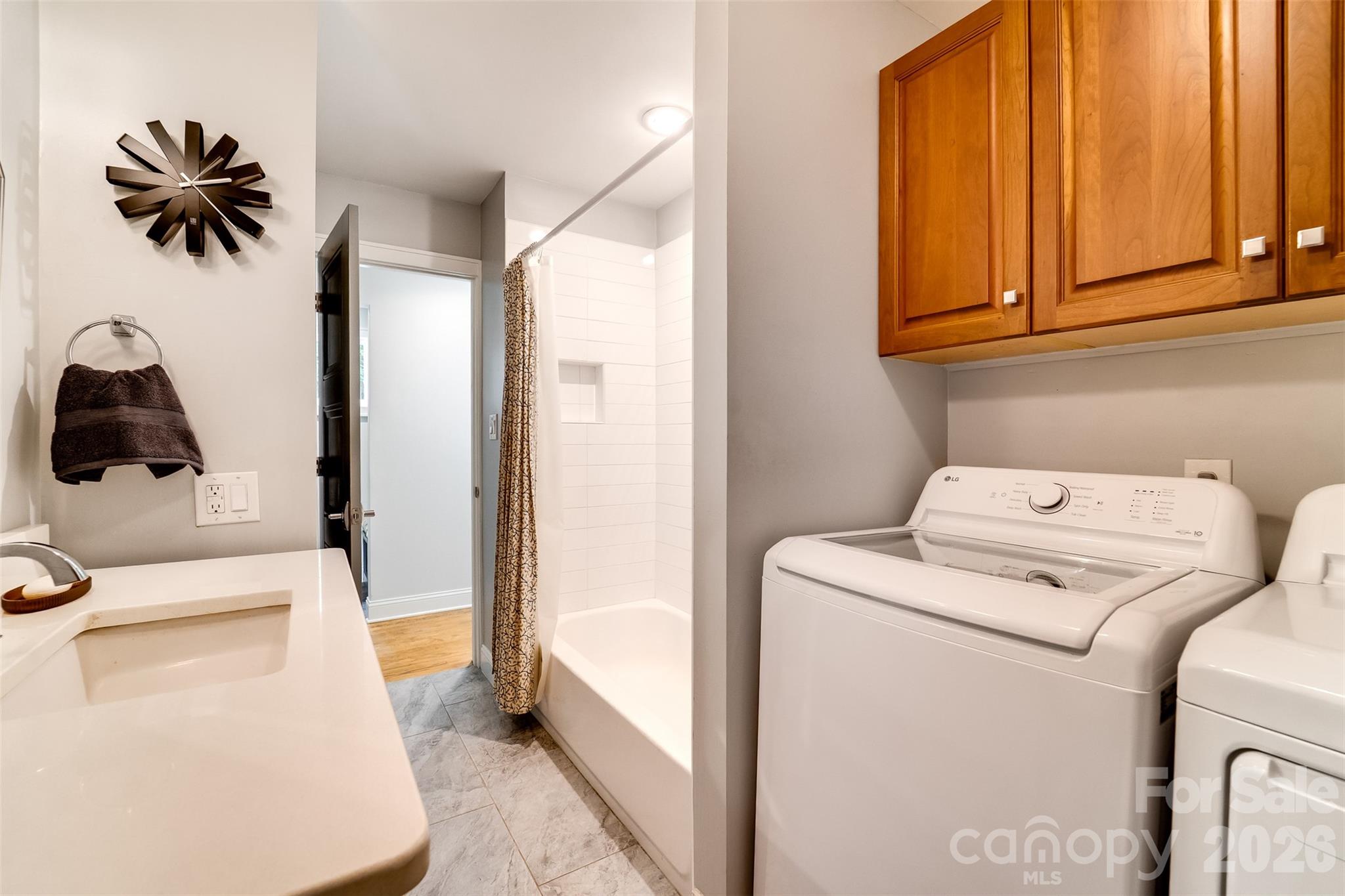 1452 S Country Club Drive — Cullowhee