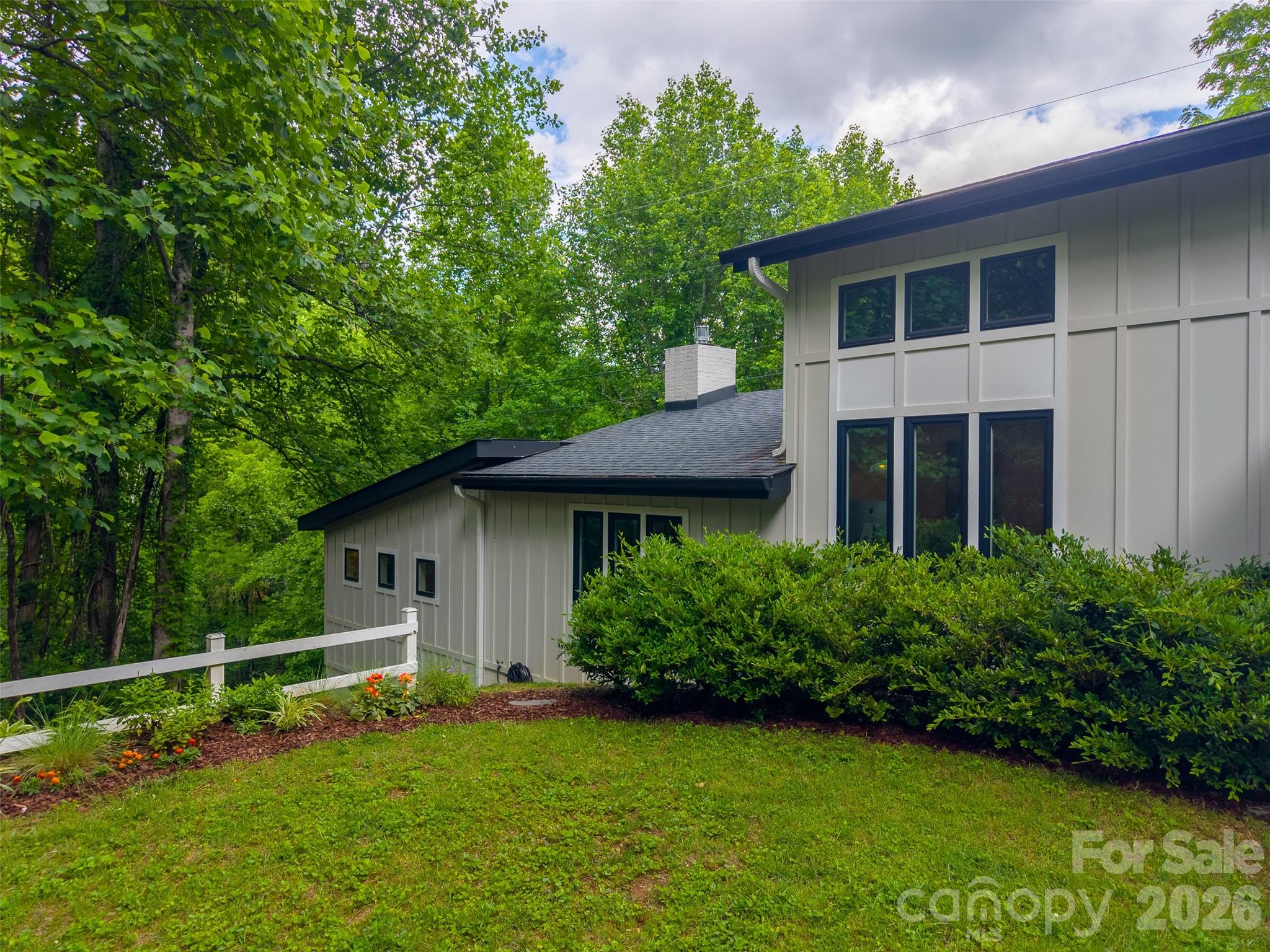 1452 S Country Club Drive — Cullowhee