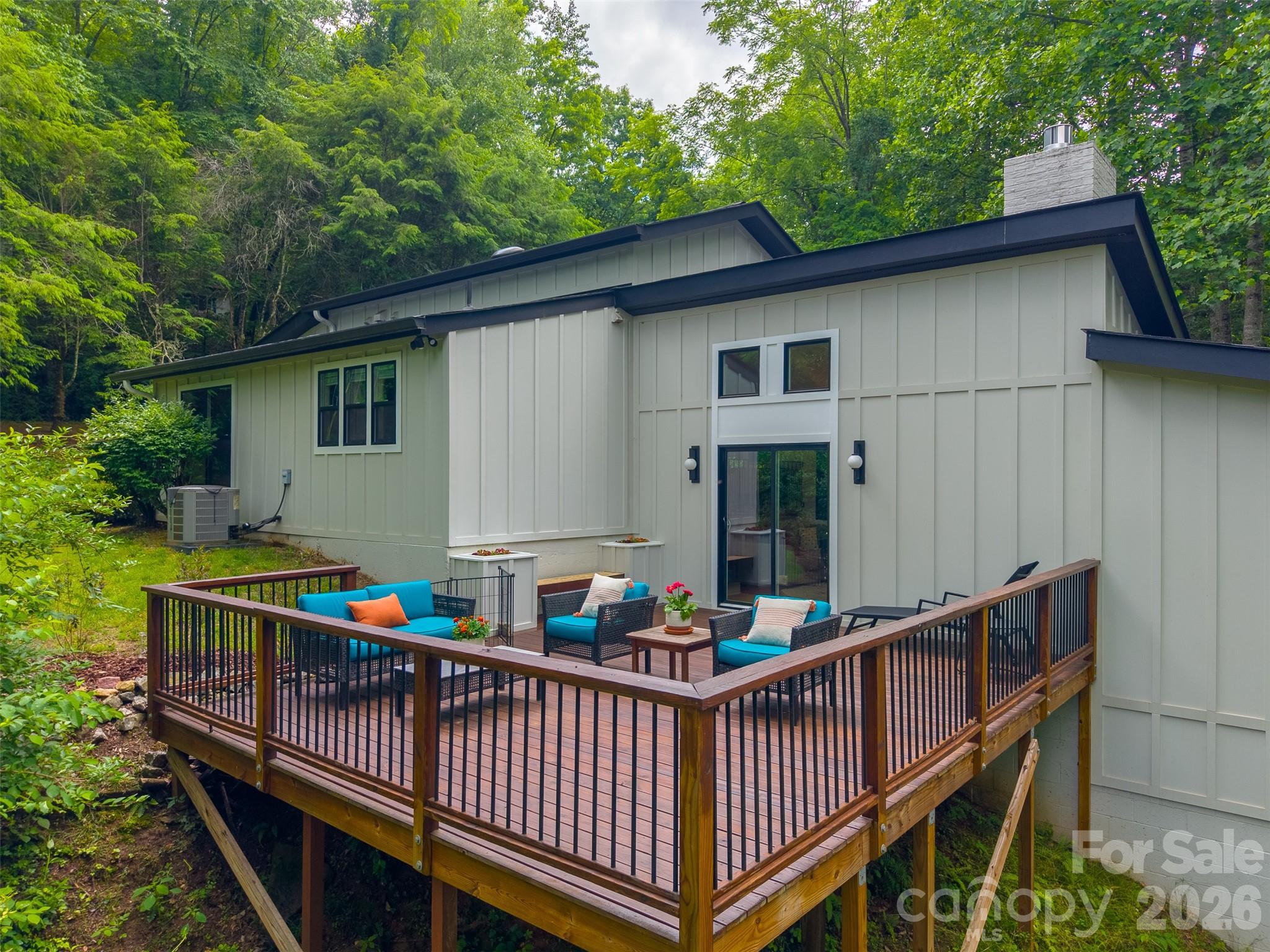 1452 S Country Club Drive — Cullowhee