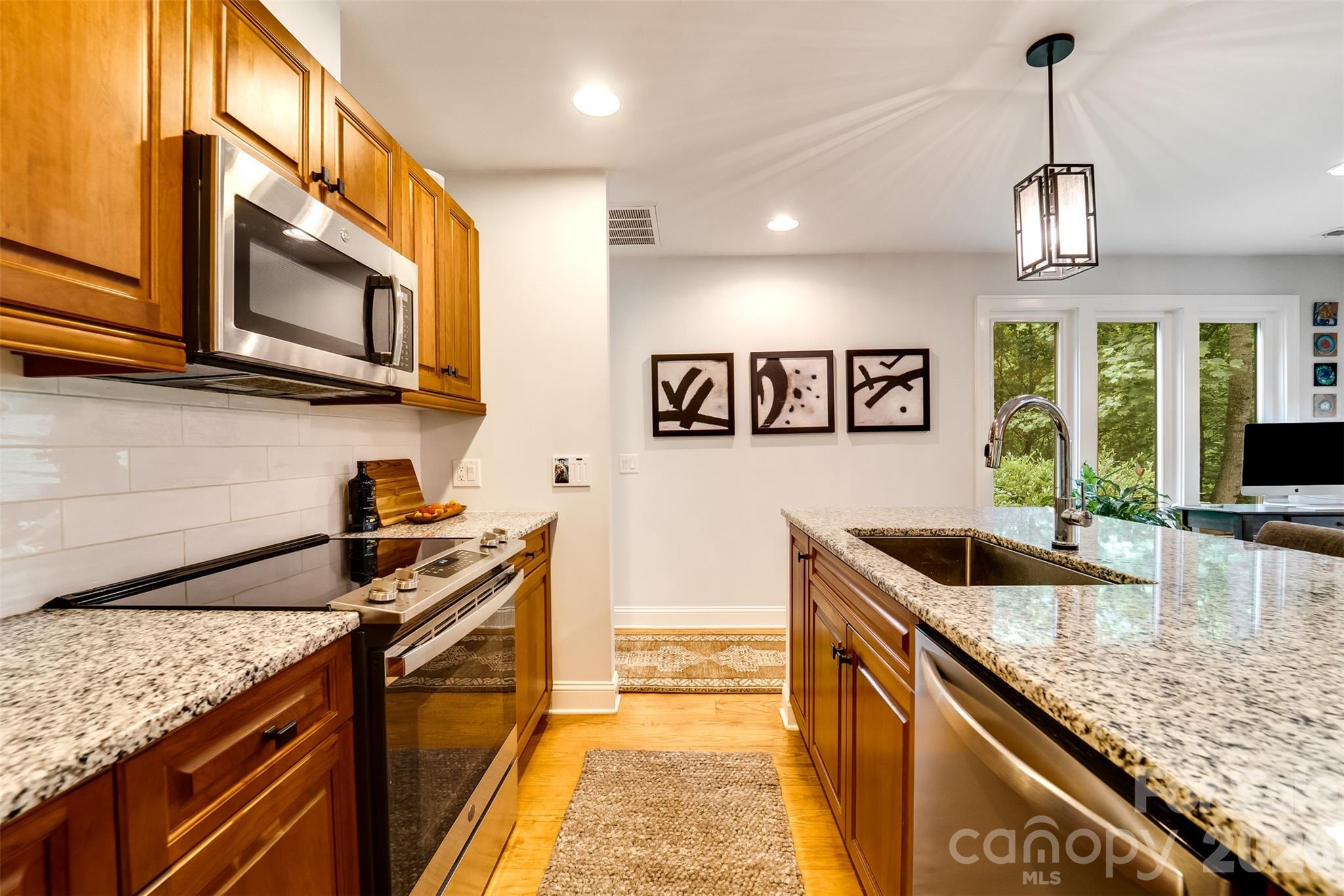 1452 S Country Club Drive — Cullowhee