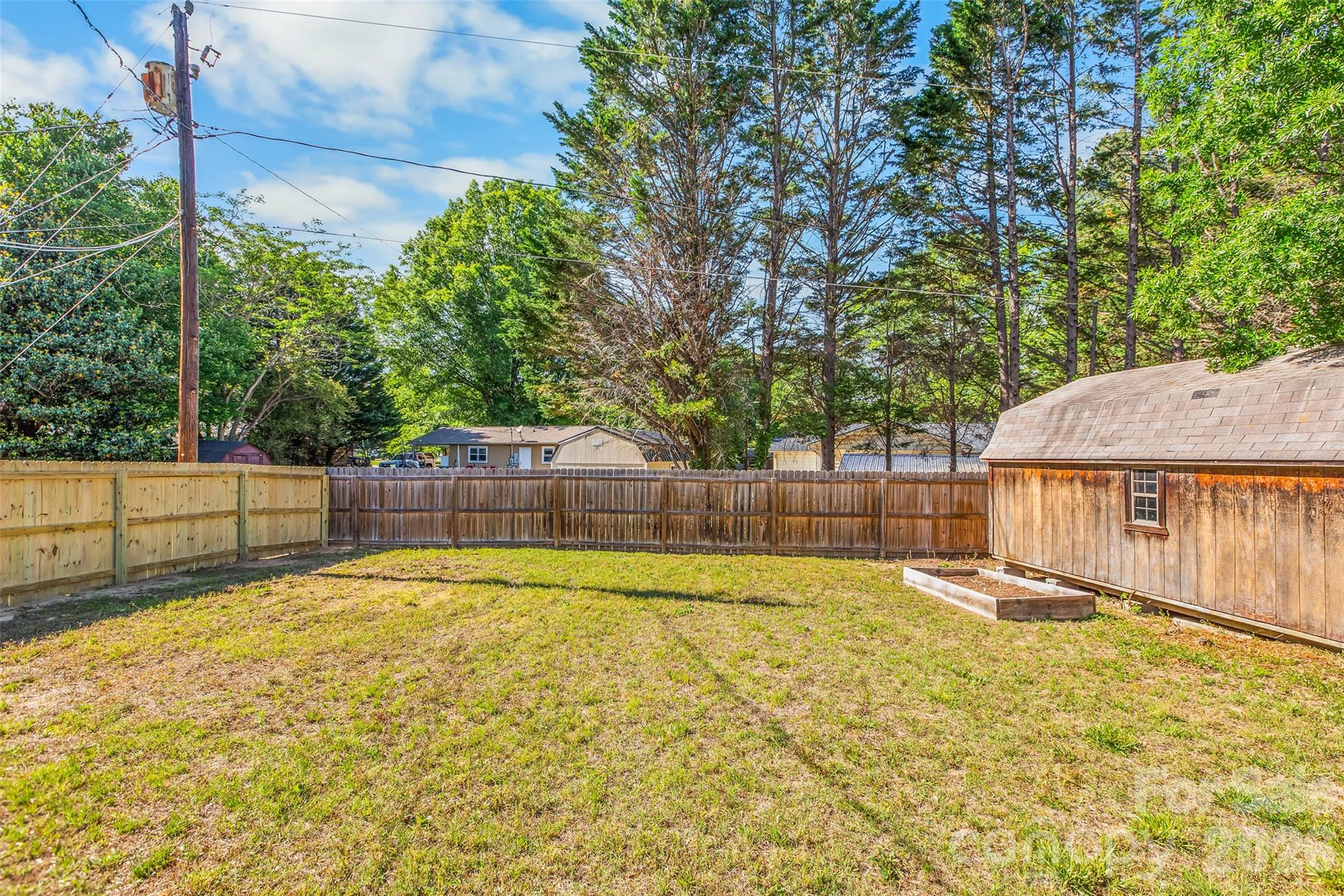 355 Weatherford Drive — King