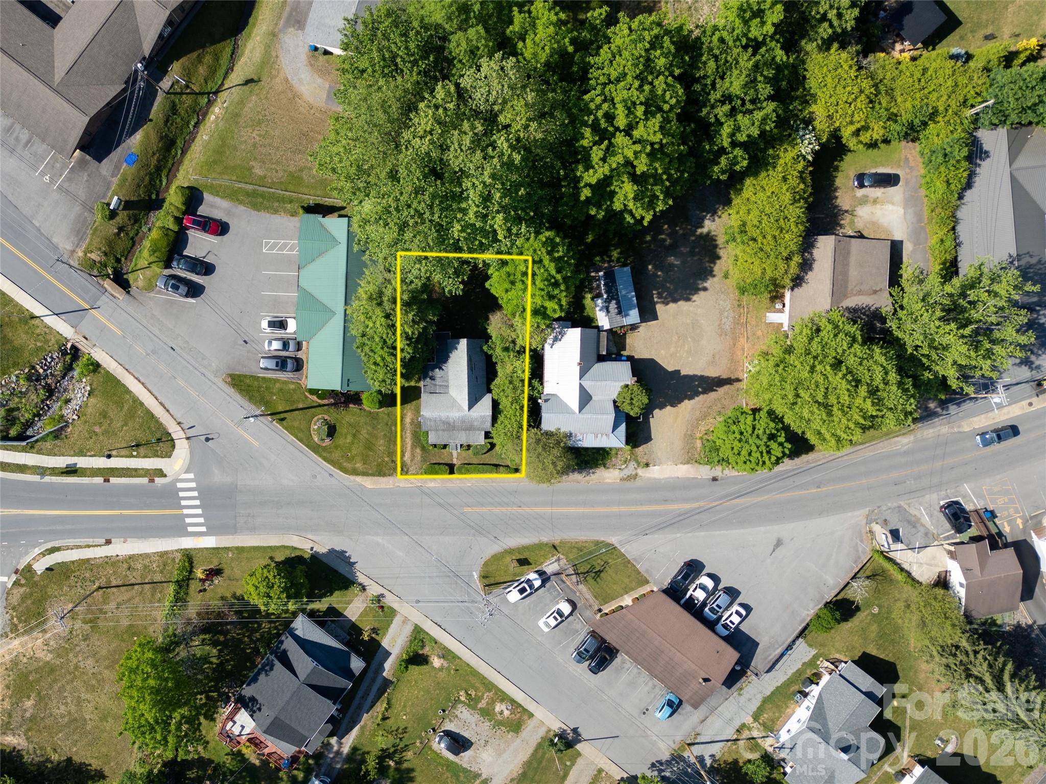462 Walnut Street — Waynesville