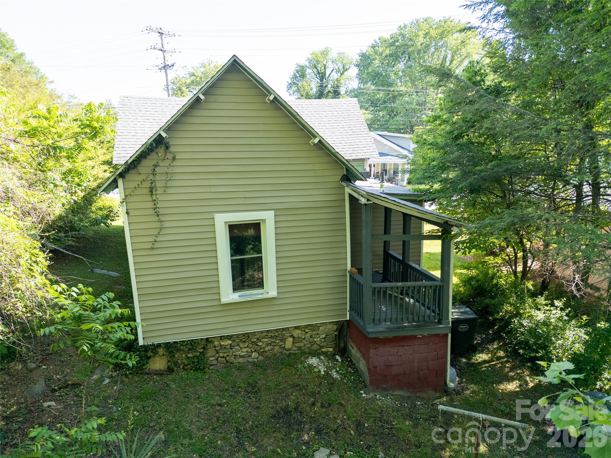 462 Walnut Street — Waynesville
