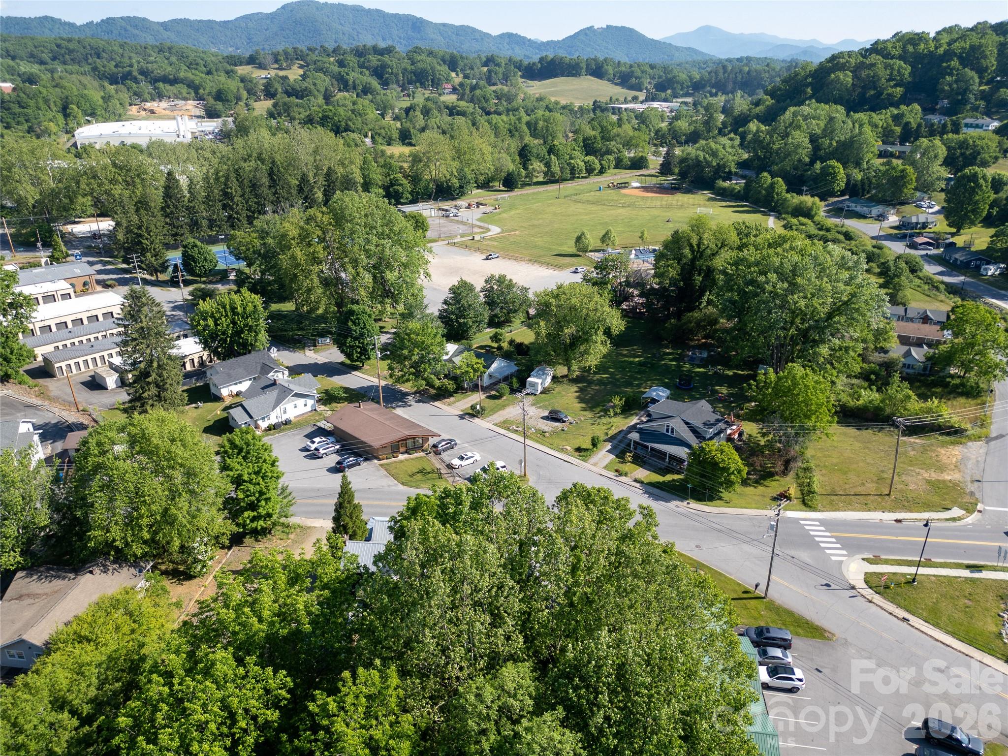 462 Walnut Street — Waynesville