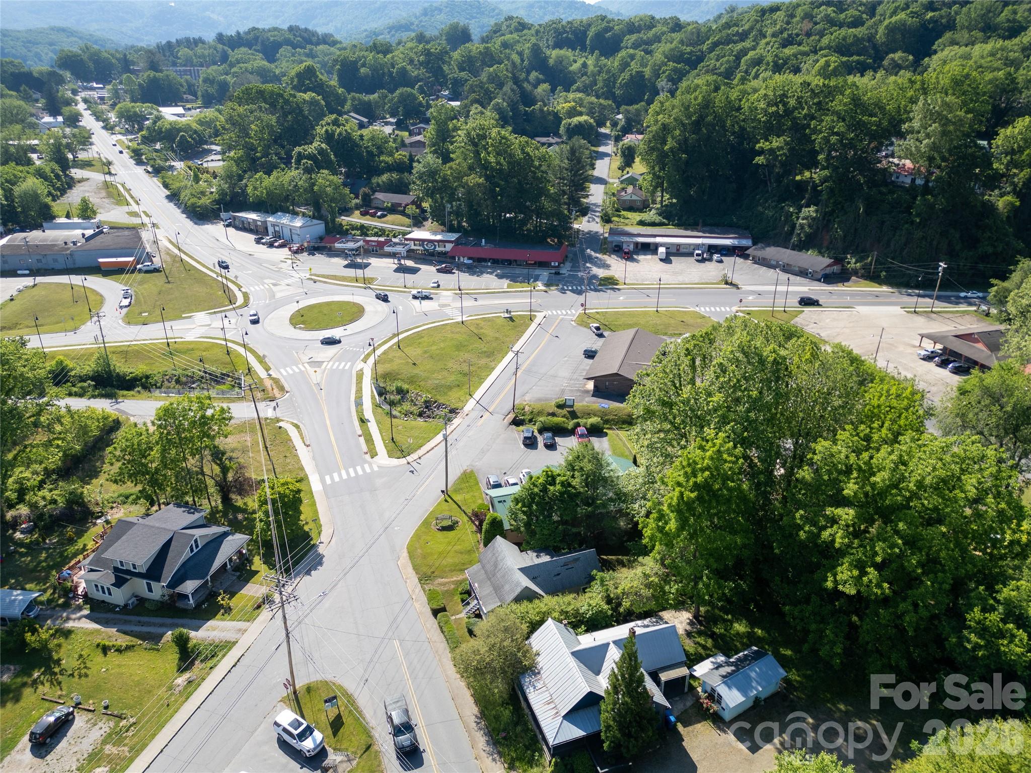 462 Walnut Street — Waynesville