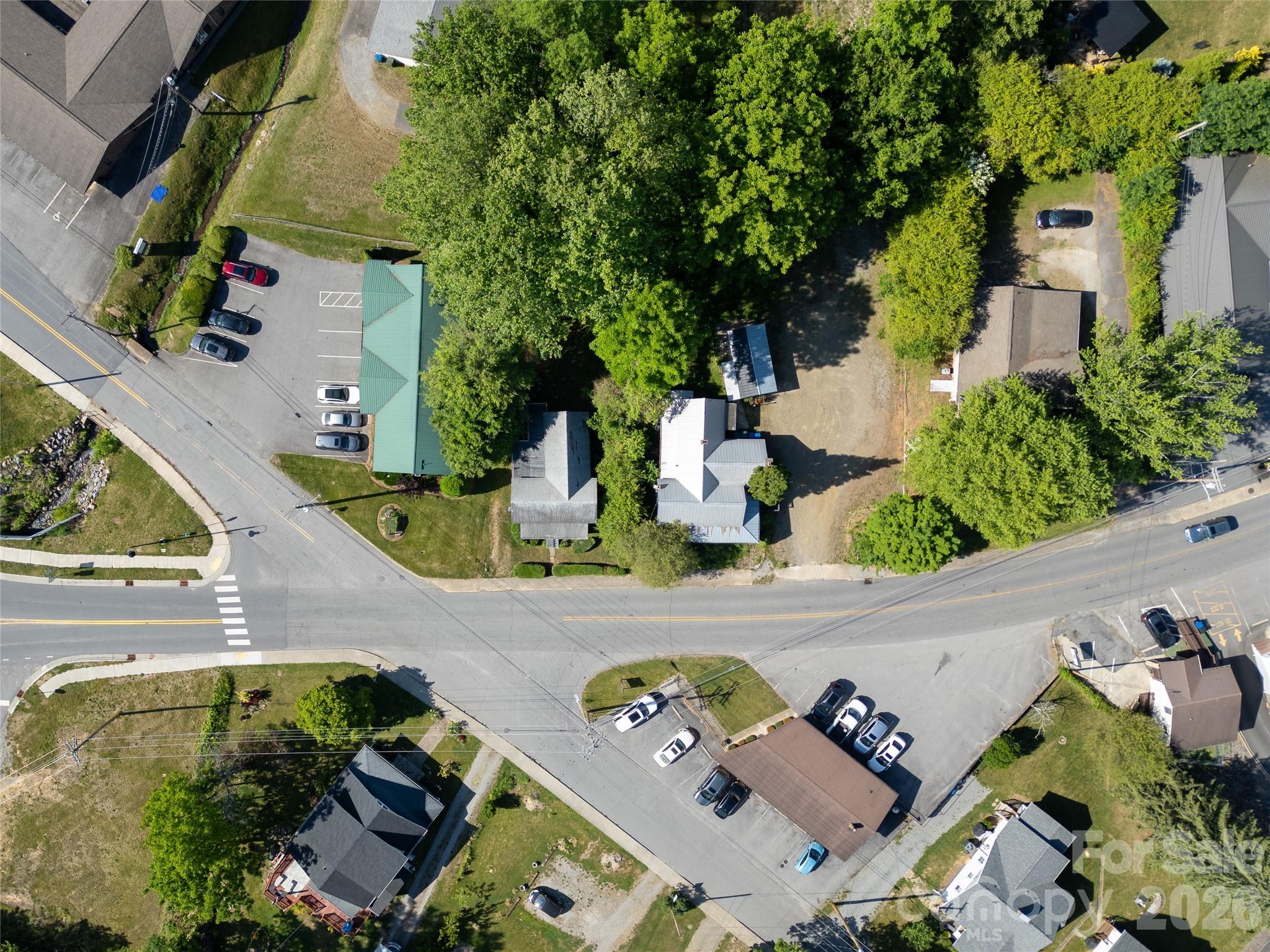 462 Walnut Street — Waynesville