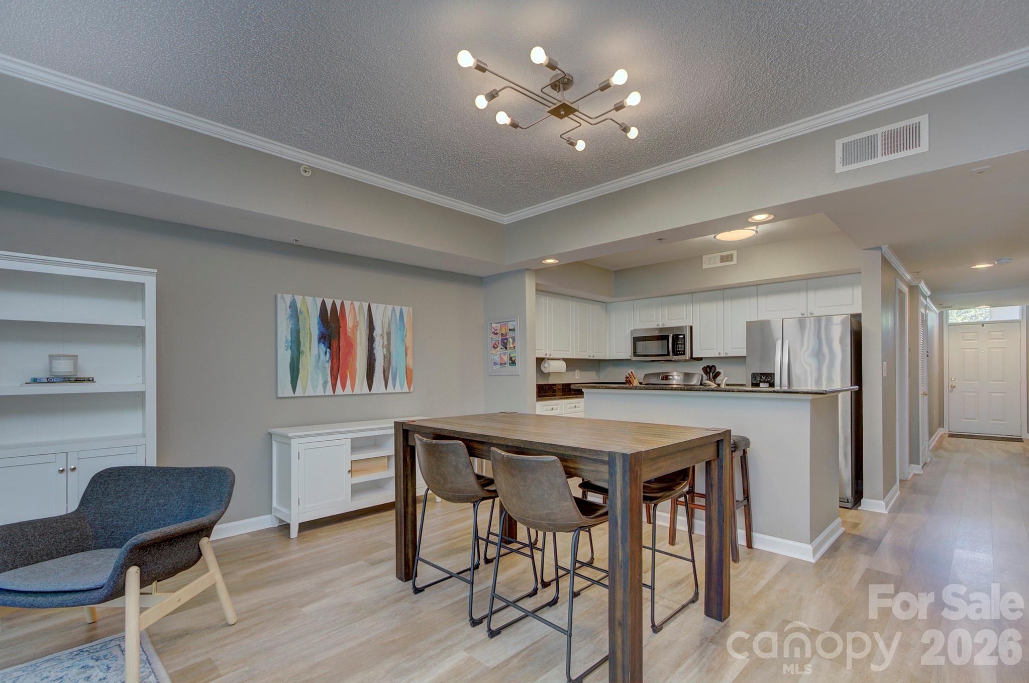 405 W 7th Street #303 — Charlotte