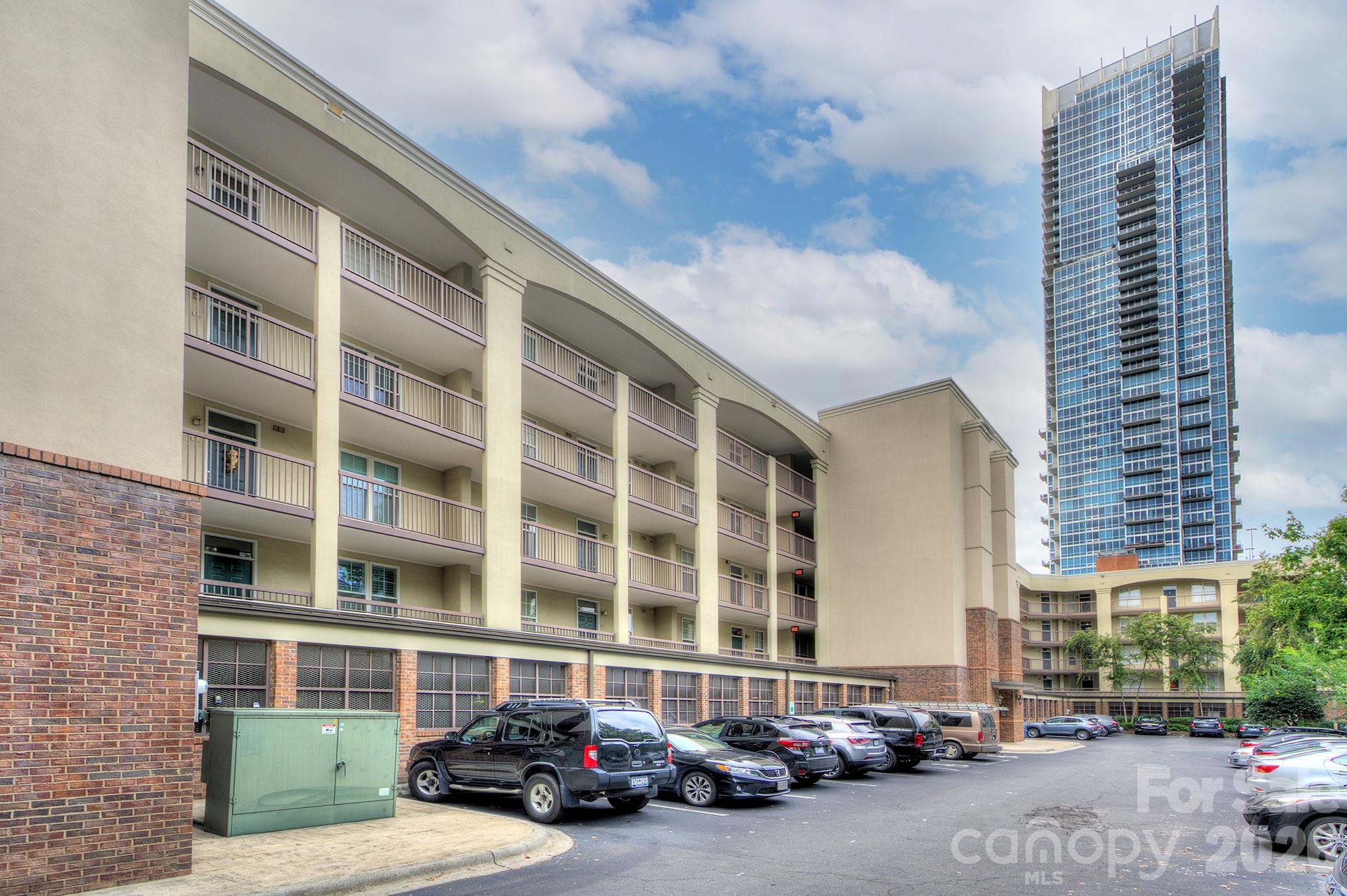405 W 7th Street #303 — Charlotte