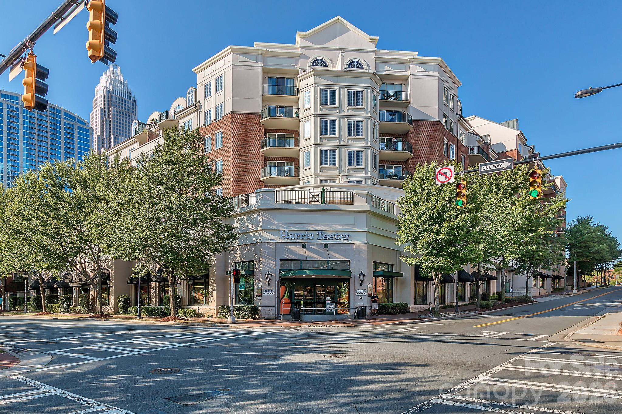 405 W 7th Street #303 — Charlotte