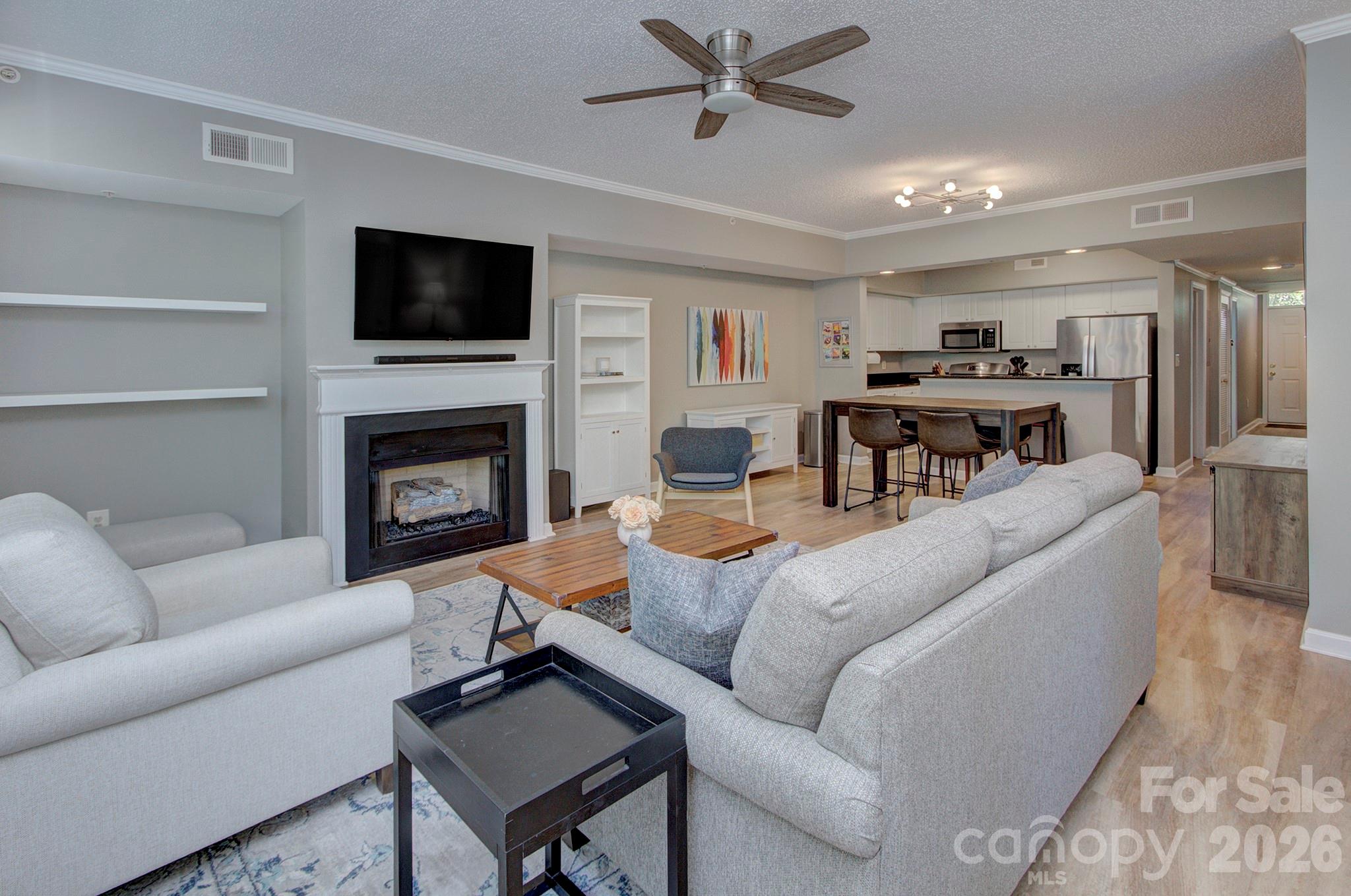 405 W 7th Street #303 — Charlotte