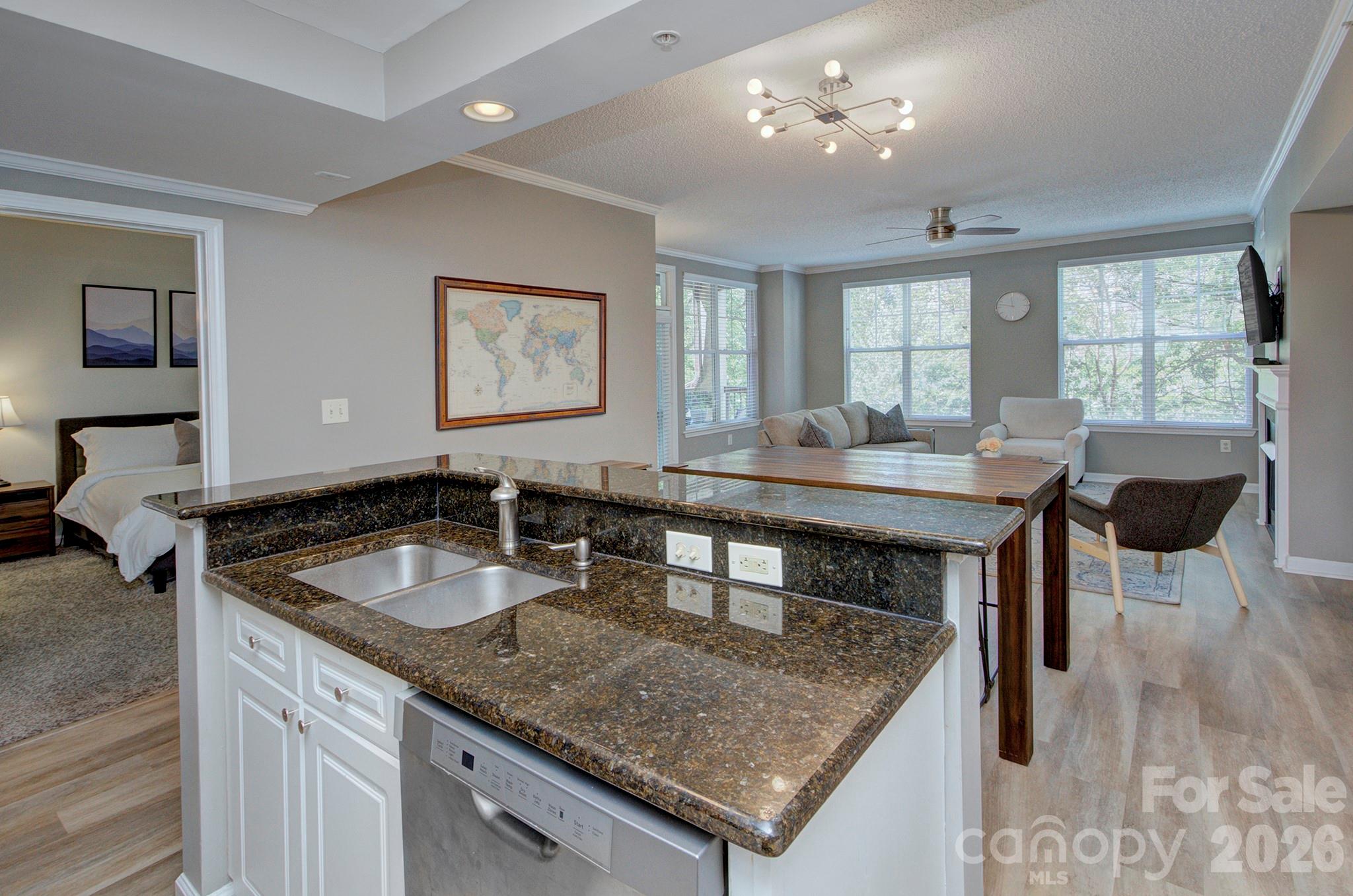 405 W 7th Street #303 — Charlotte