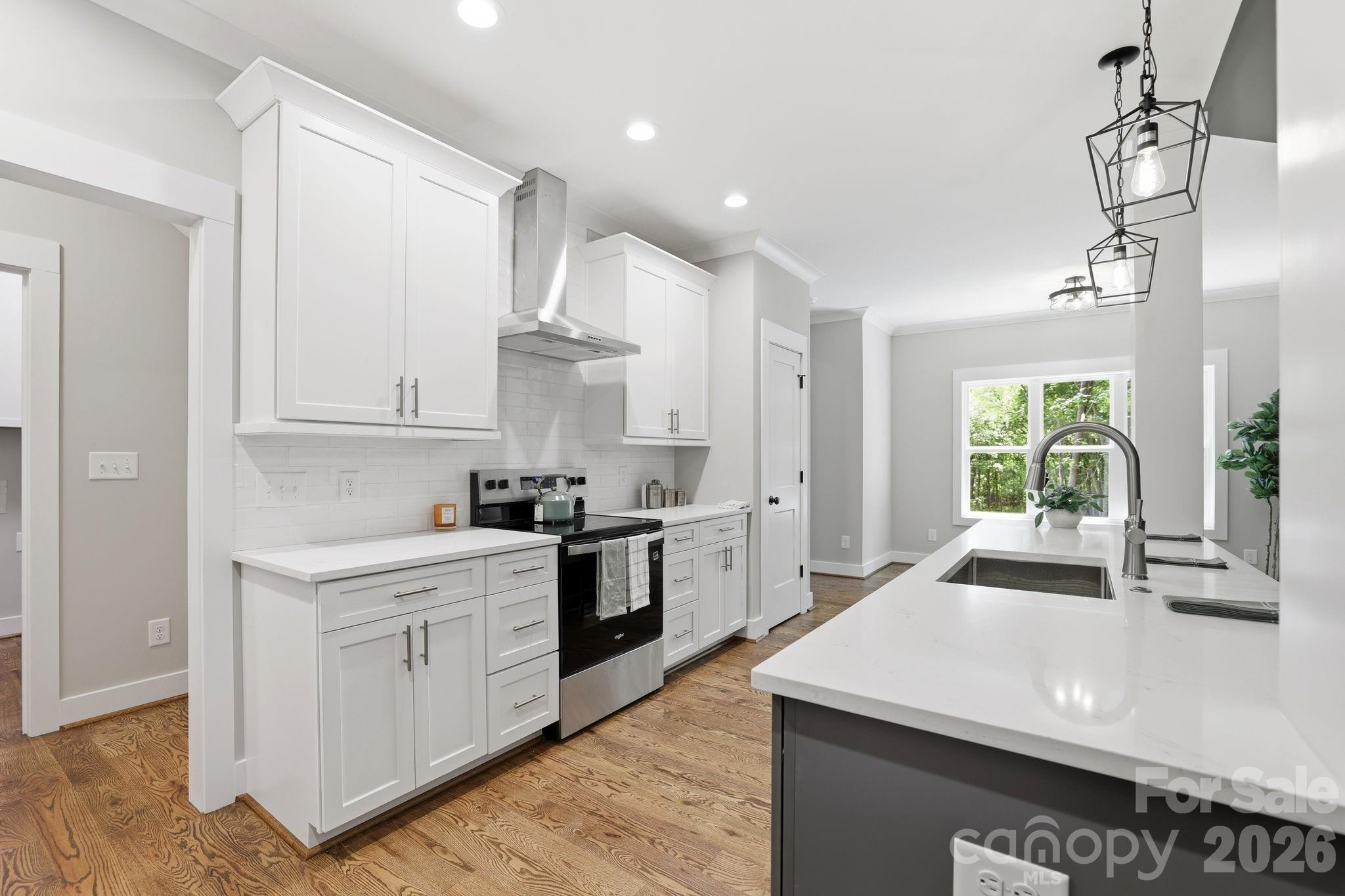1004 E Sandy Ridge Road — Monroe