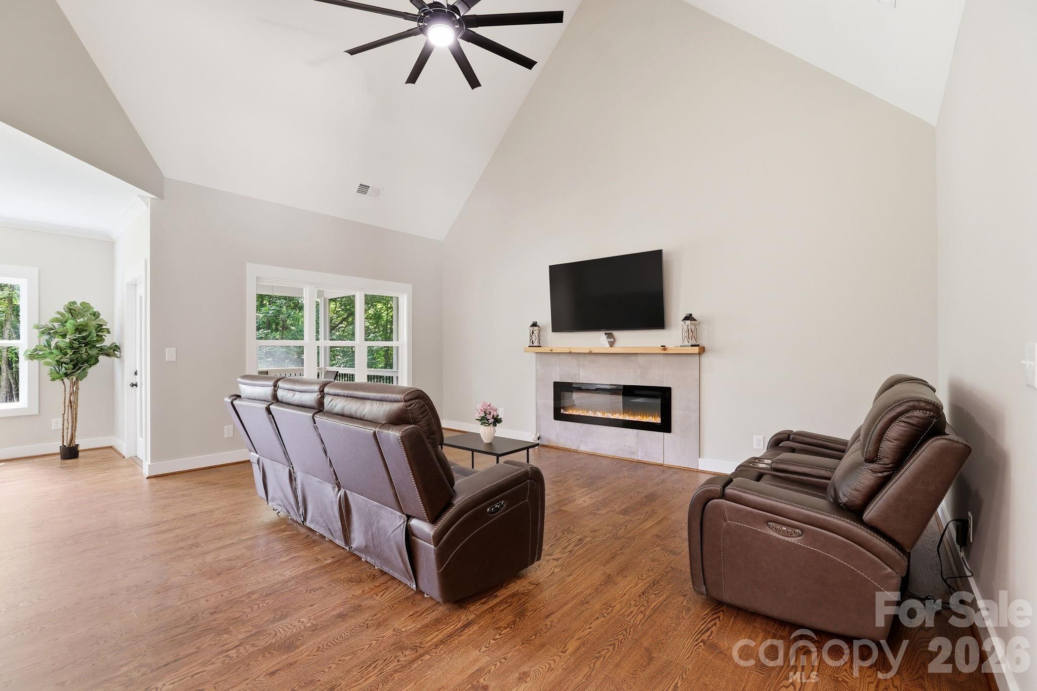 1004 E Sandy Ridge Road — Monroe
