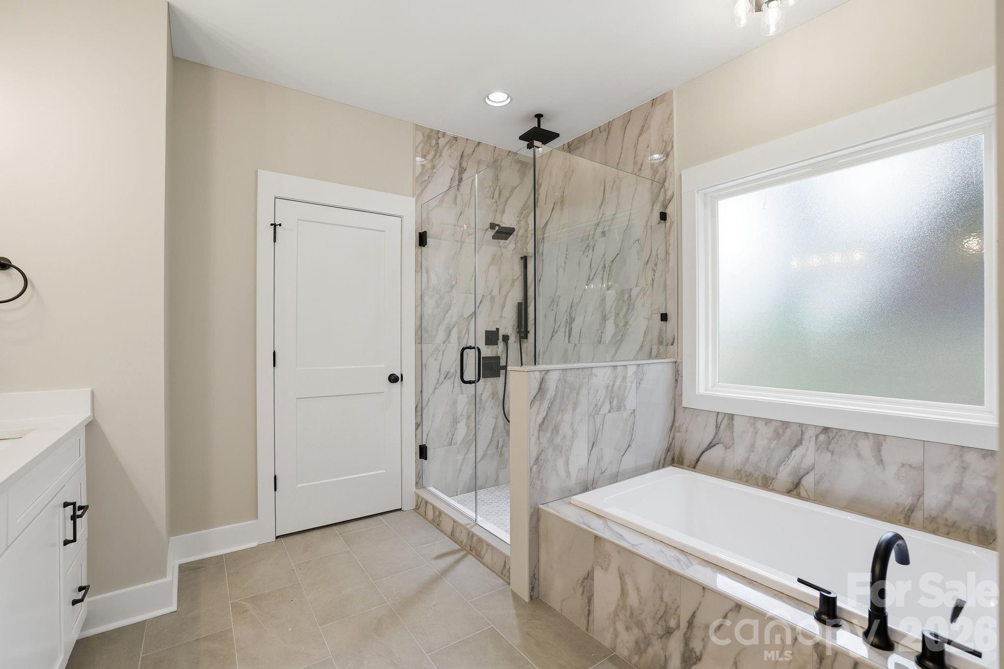 1004 E Sandy Ridge Road — Monroe