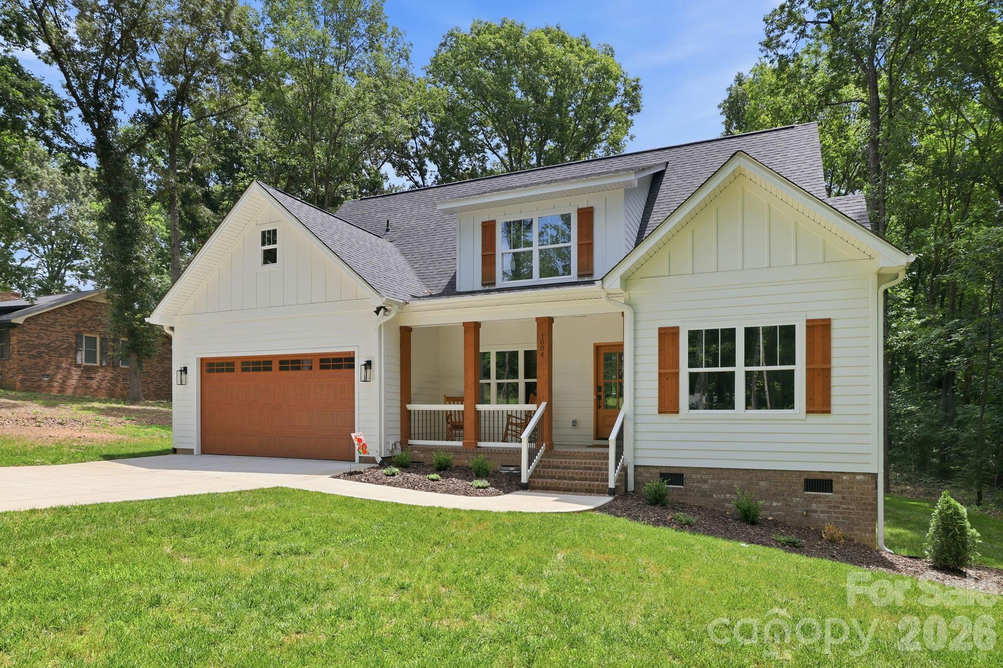 1004 E Sandy Ridge Road — Monroe