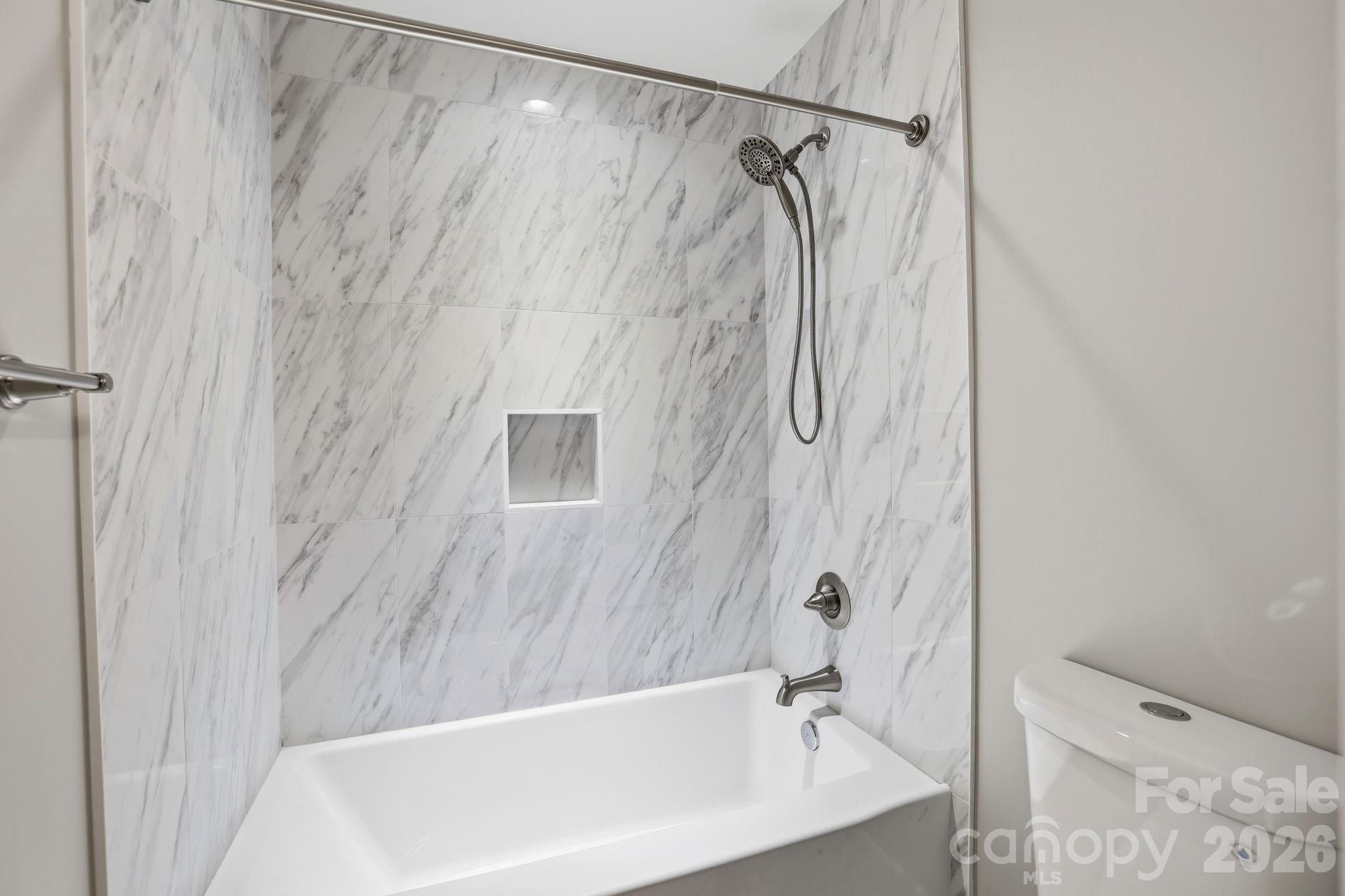 1004 E Sandy Ridge Road — Monroe