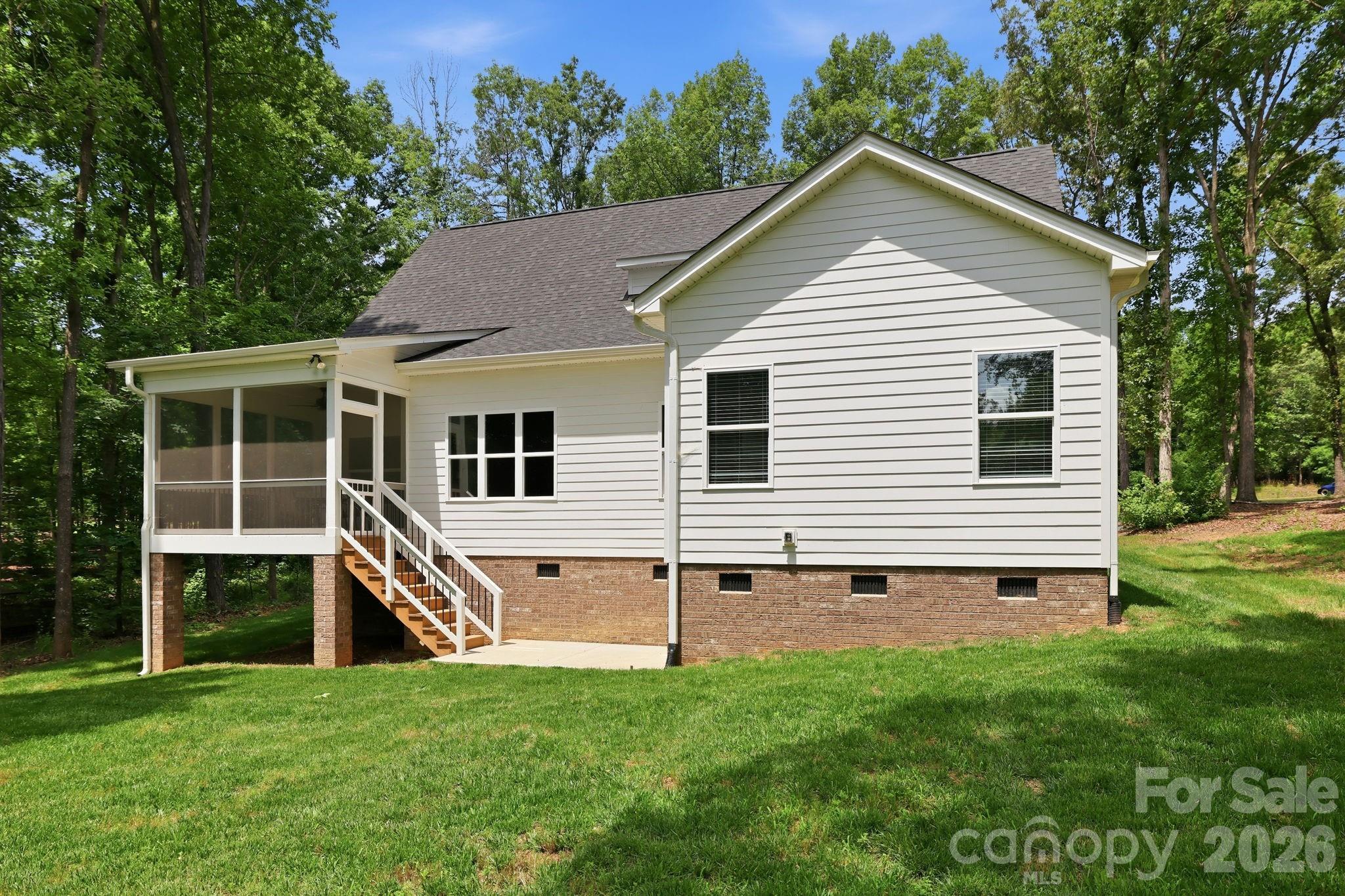1004 E Sandy Ridge Road — Monroe
