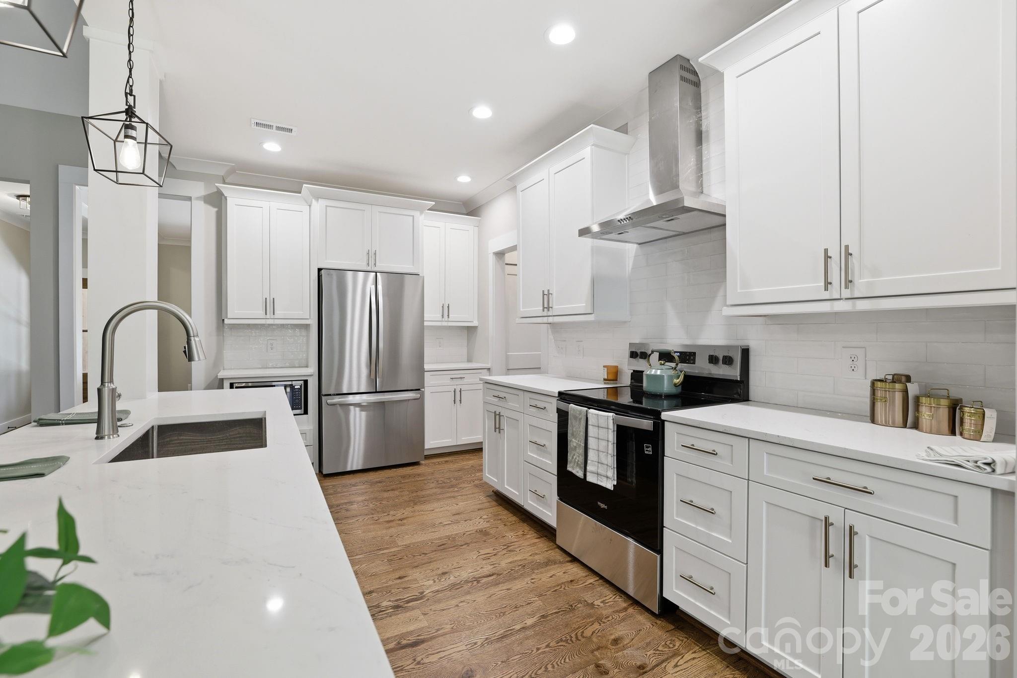 1004 E Sandy Ridge Road — Monroe
