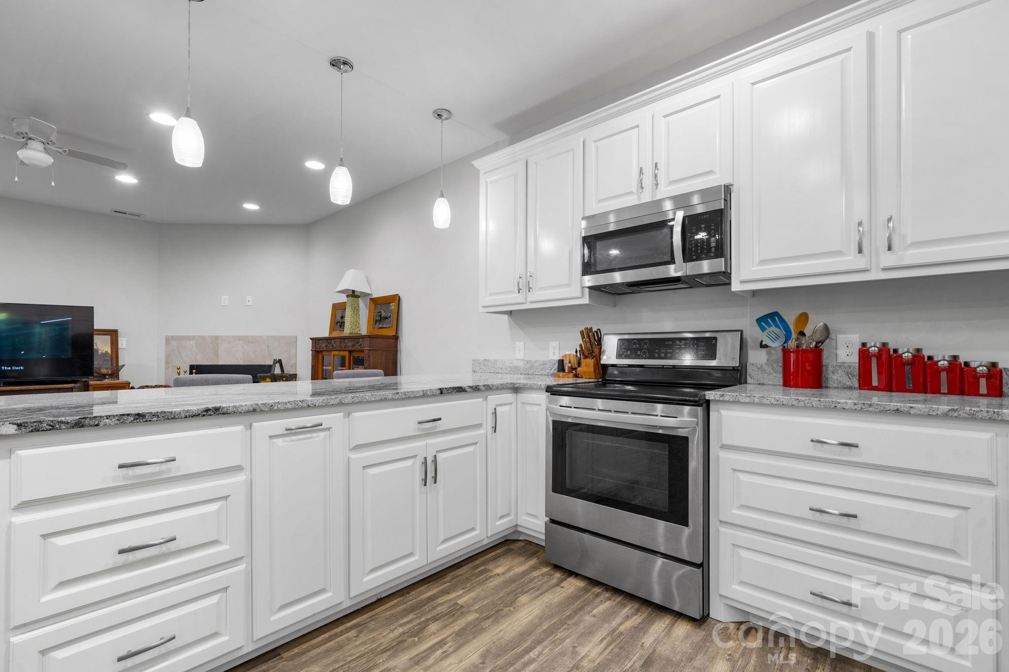 202 Ivy Court — Morganton