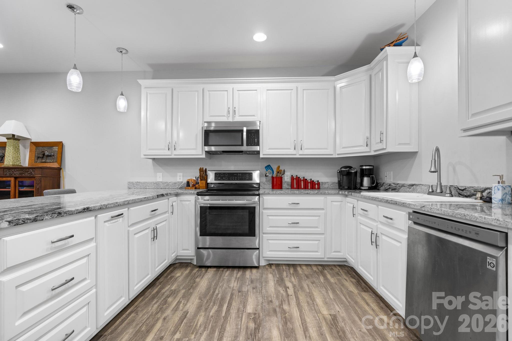 202 Ivy Court — Morganton
