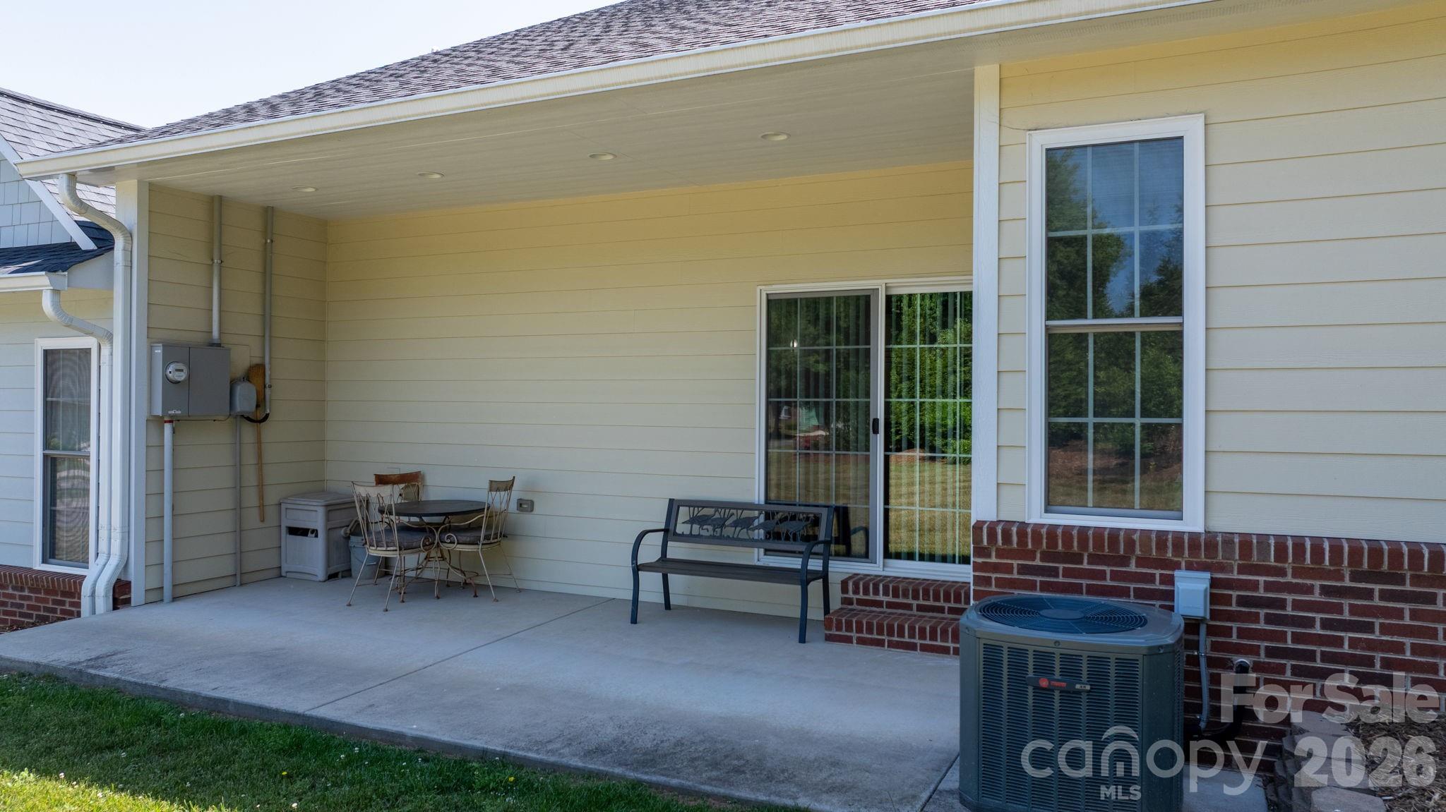 202 Ivy Court — Morganton