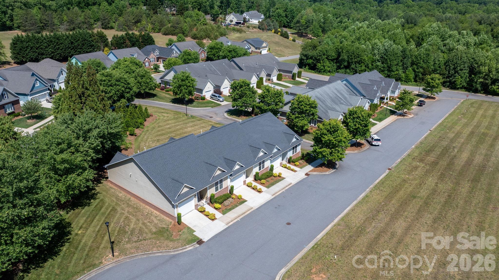 202 Ivy Court — Morganton