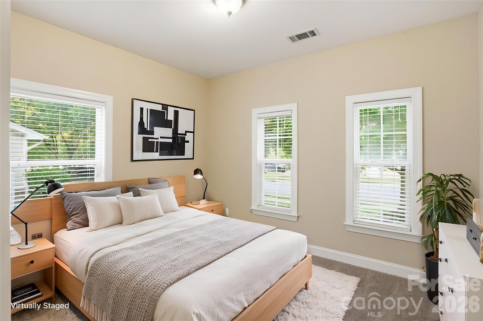 9527 Seamill Road — Charlotte