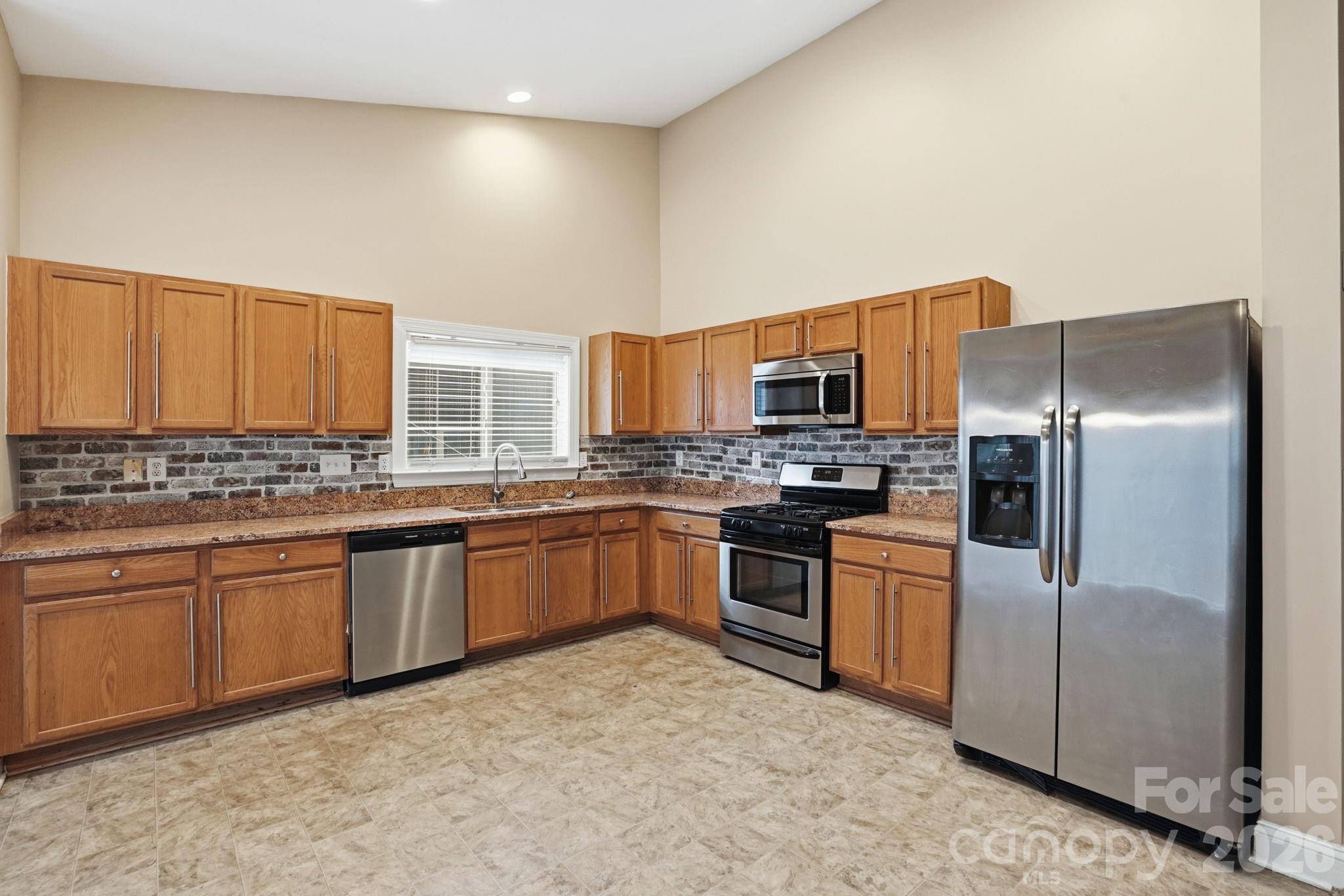 9527 Seamill Road — Charlotte