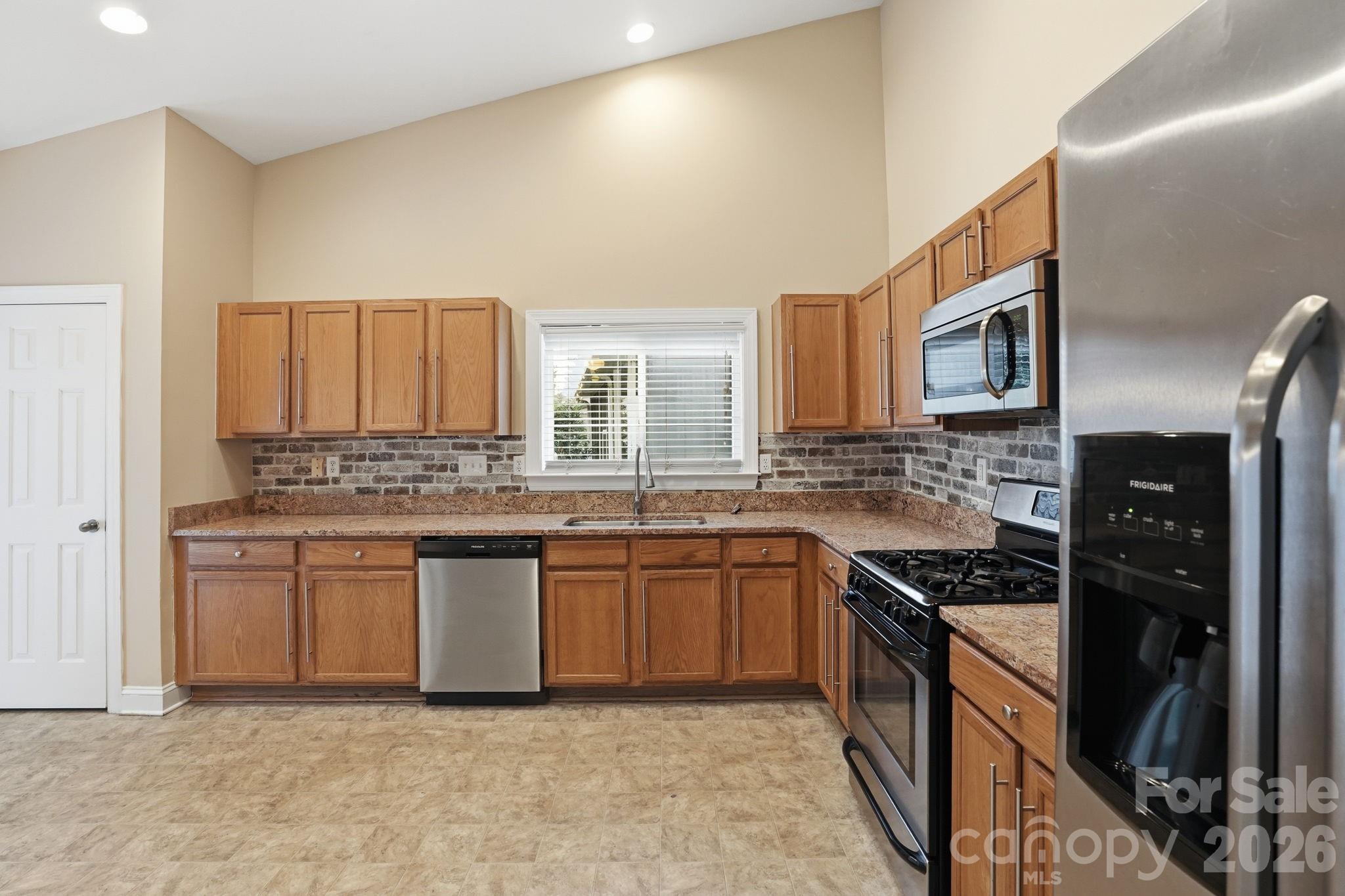 9527 Seamill Road — Charlotte