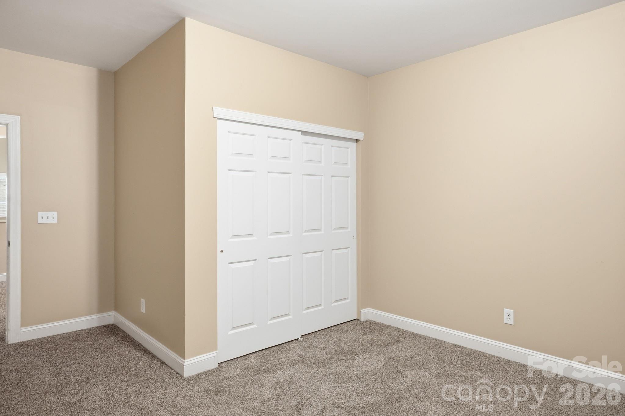 9527 Seamill Road — Charlotte