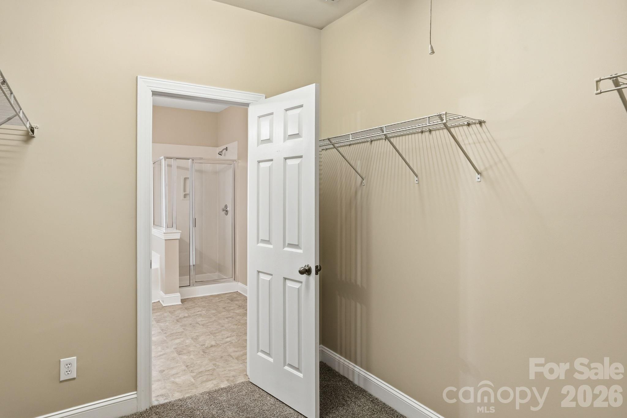 9527 Seamill Road — Charlotte