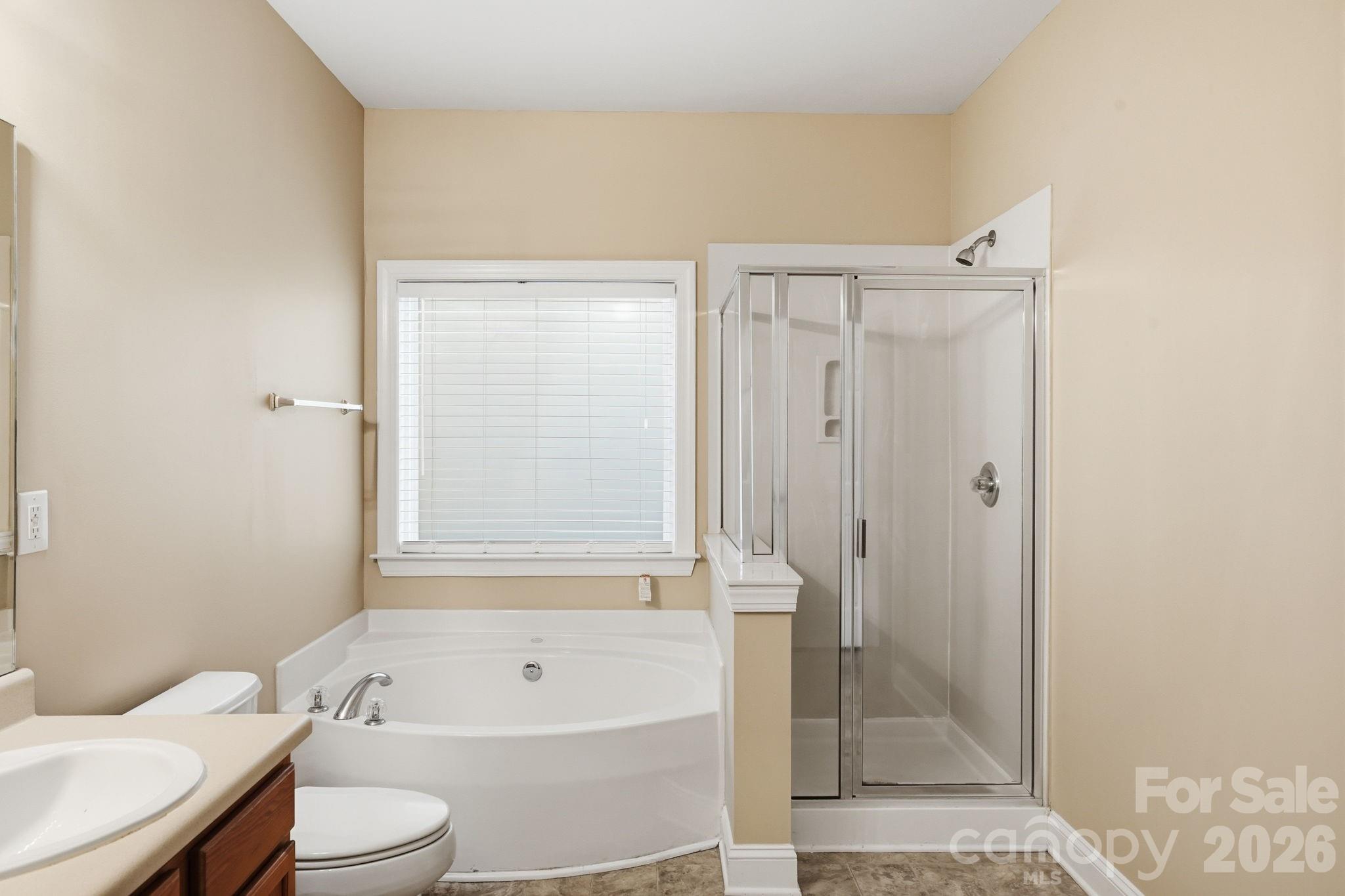 9527 Seamill Road — Charlotte