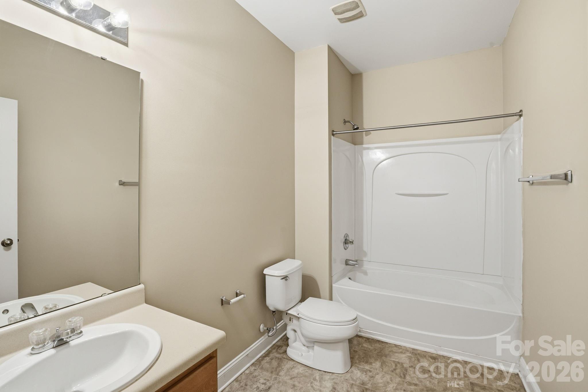 9527 Seamill Road — Charlotte