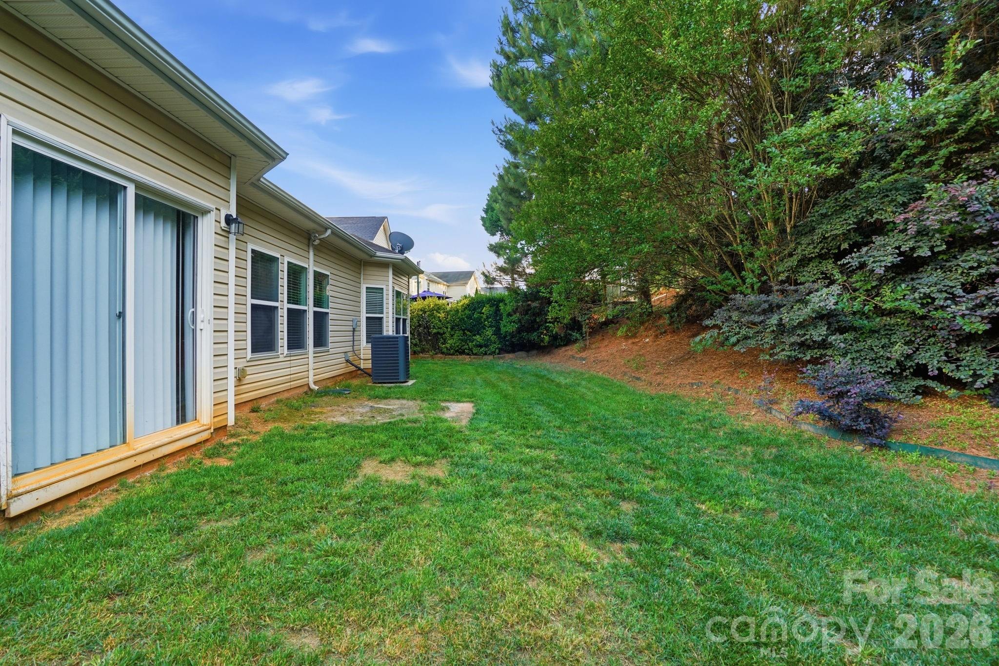 9527 Seamill Road — Charlotte