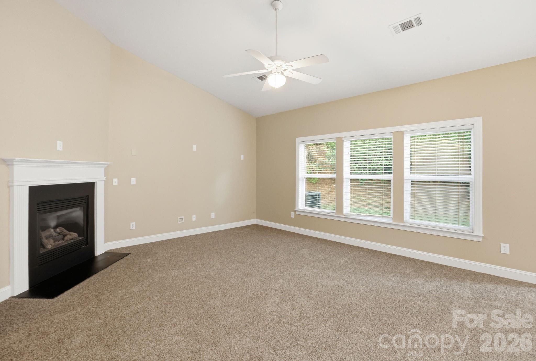 9527 Seamill Road — Charlotte