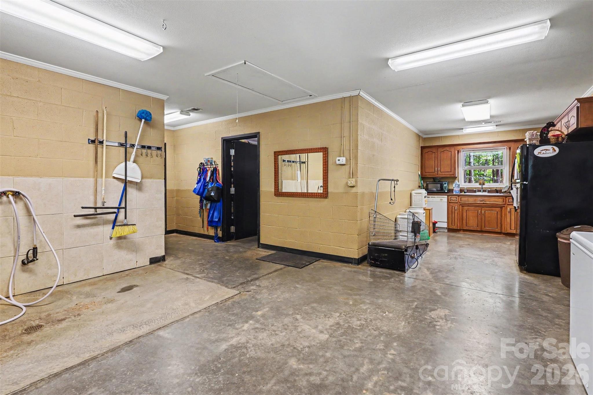 4037 Old Williamston Road — Belton