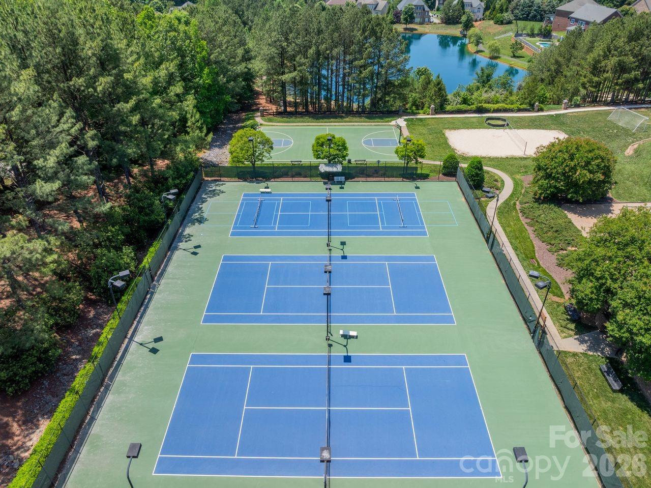 1038 Crest Oak Lane — Fort Mill